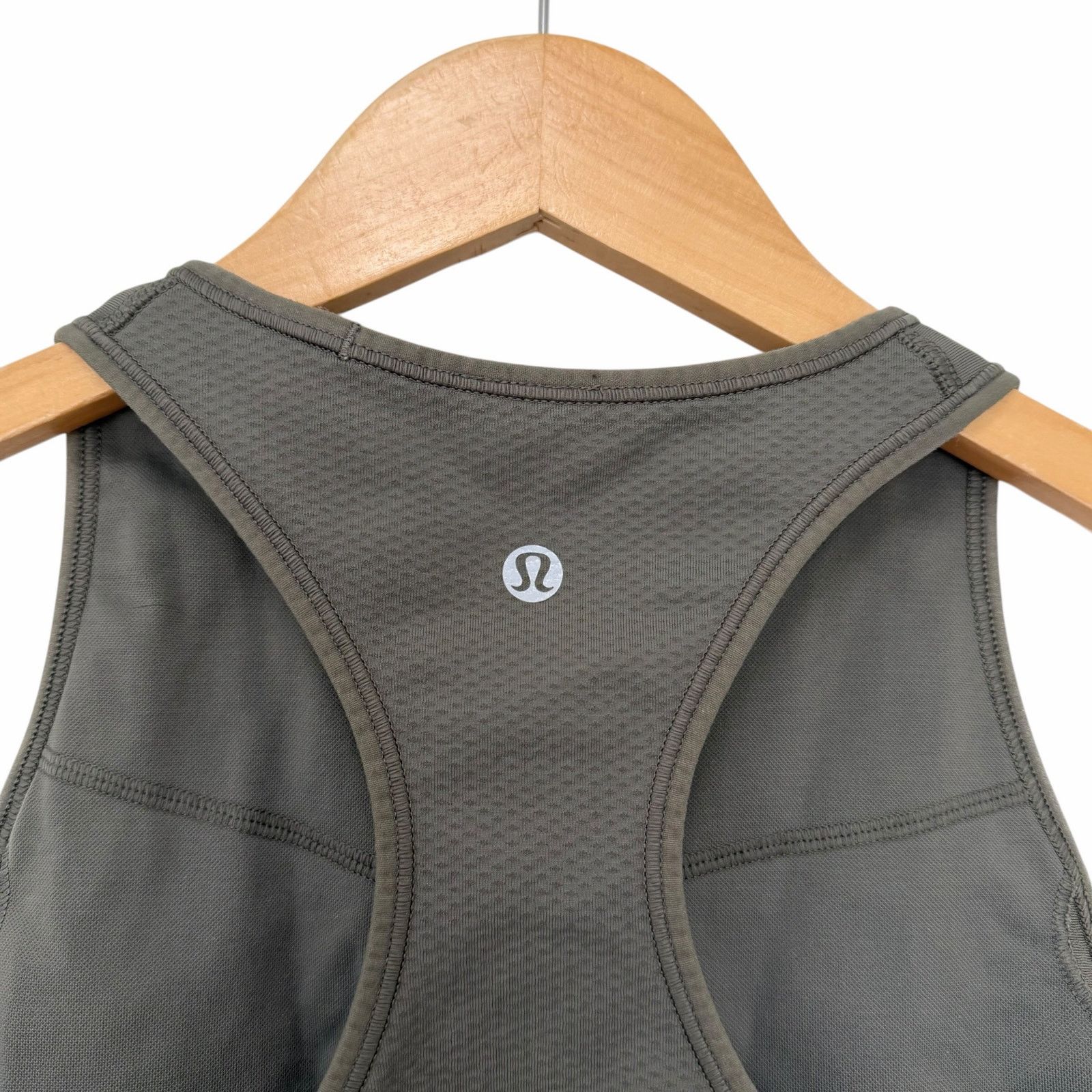 Lululemon Lululemon Green Ebb to Train Sports Bra Sz S Size ONE SIZE - 3 Thumbnail