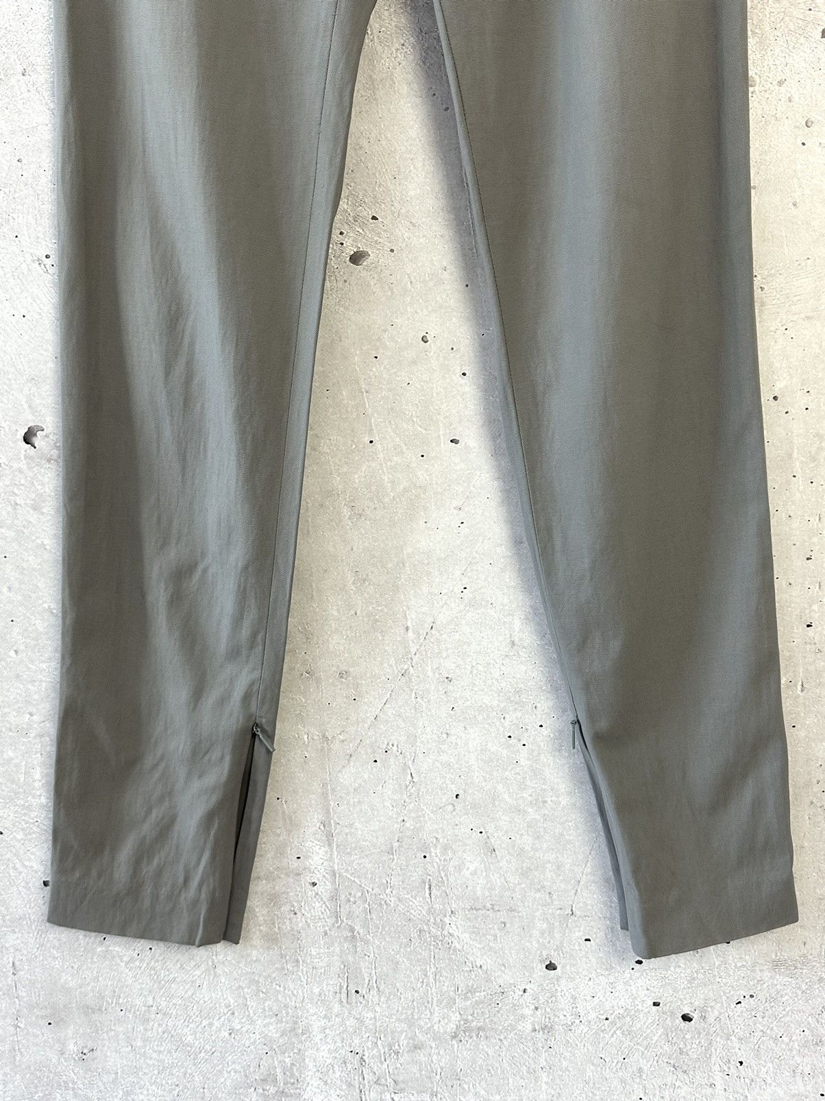Gucci Gucci Vintage Grey Viscose Bondage Ankle Zip Pants Size 28" / US 6 / IT 42 - 6 Thumbnail