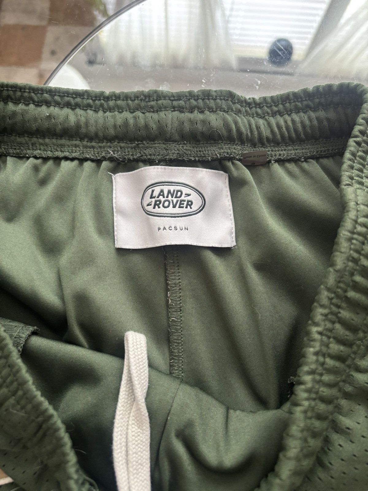 Pacsun Land Rover shorts Size US 32 / EU 48 - 1 Thumbnail