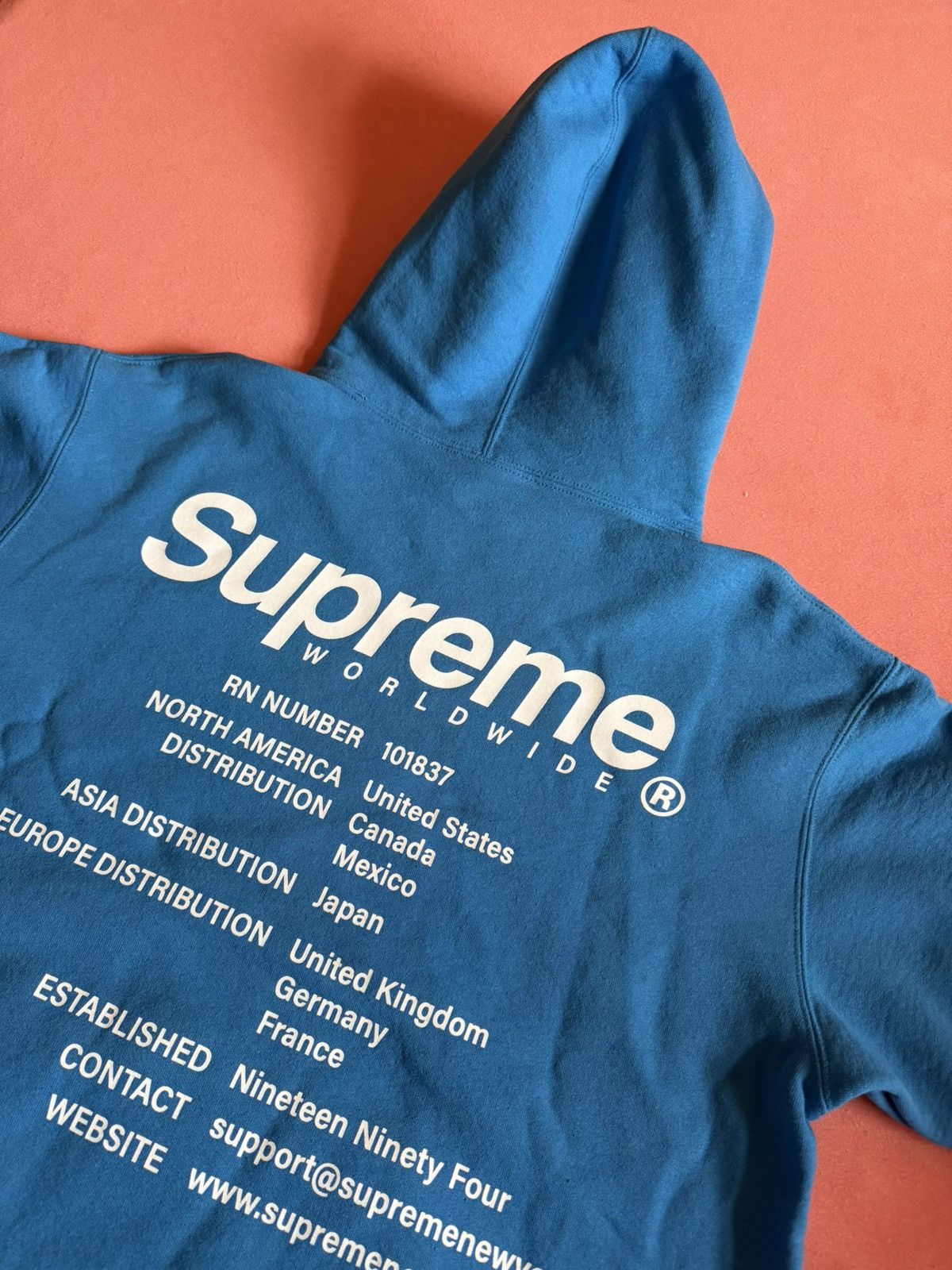 Supreme Supreme Hoodie Worldwide Limited Edition Great Condition Size US M / EU 48-50 / 2 - 1 Thumbnail