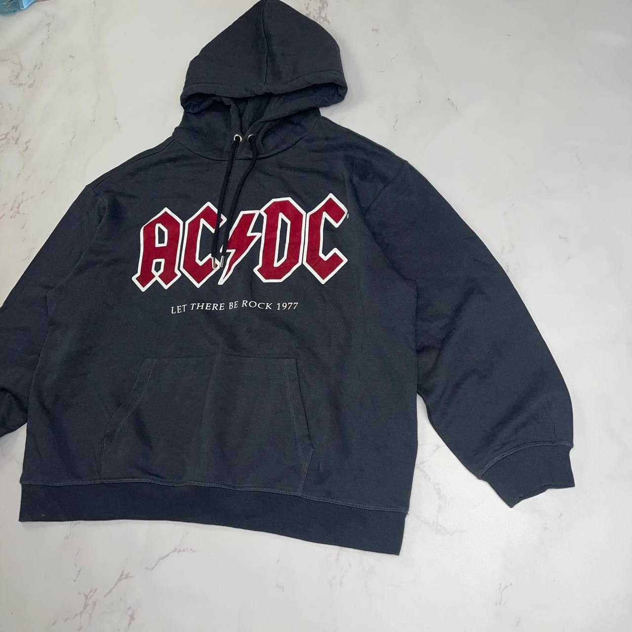 Vintage H&M ACDC Back In Black Tour Graphic Hoodie L Music Size US L / EU 52-54 / 3 - 3 Thumbnail
