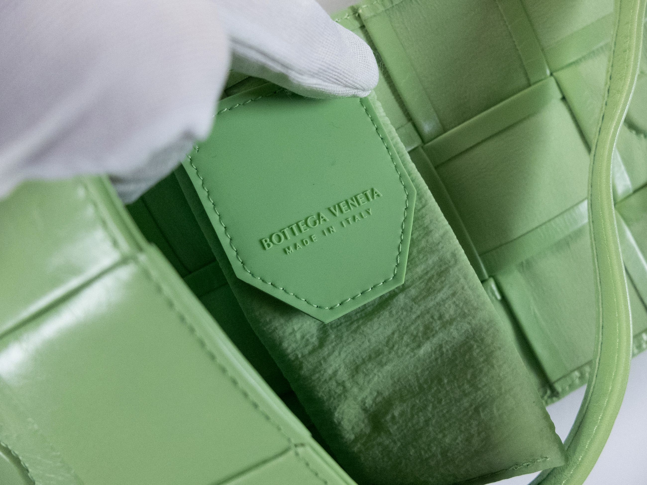 Bottega Veneta BOTTEGA VENETA Candy Cassette green paper leather mini bag Size ONE SIZE - 9 Thumbnail