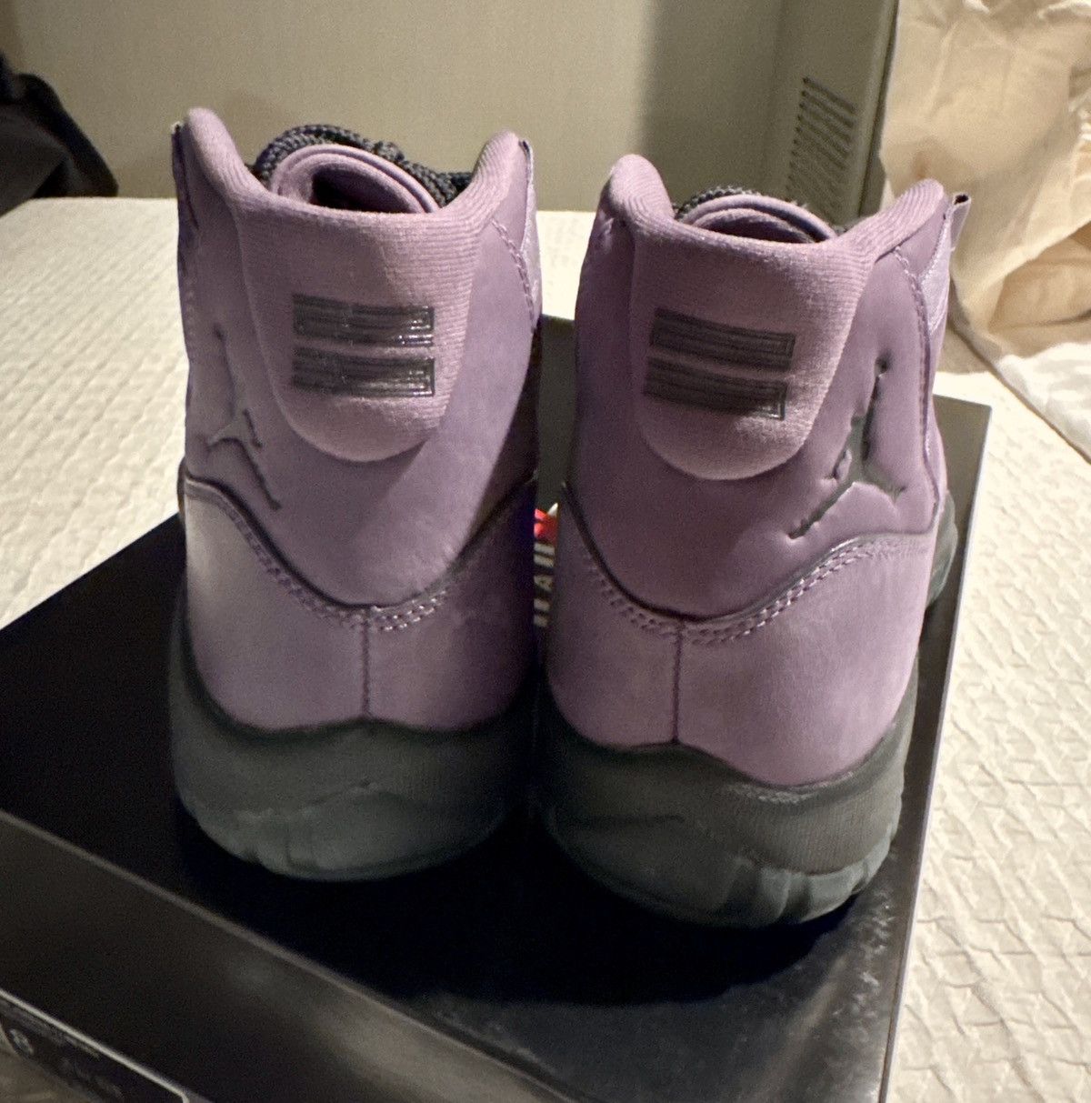 Jordan Brand Air Jordan 11 Retro *LIMITED* Size US 8 / EU 41 - 4 Thumbnail
