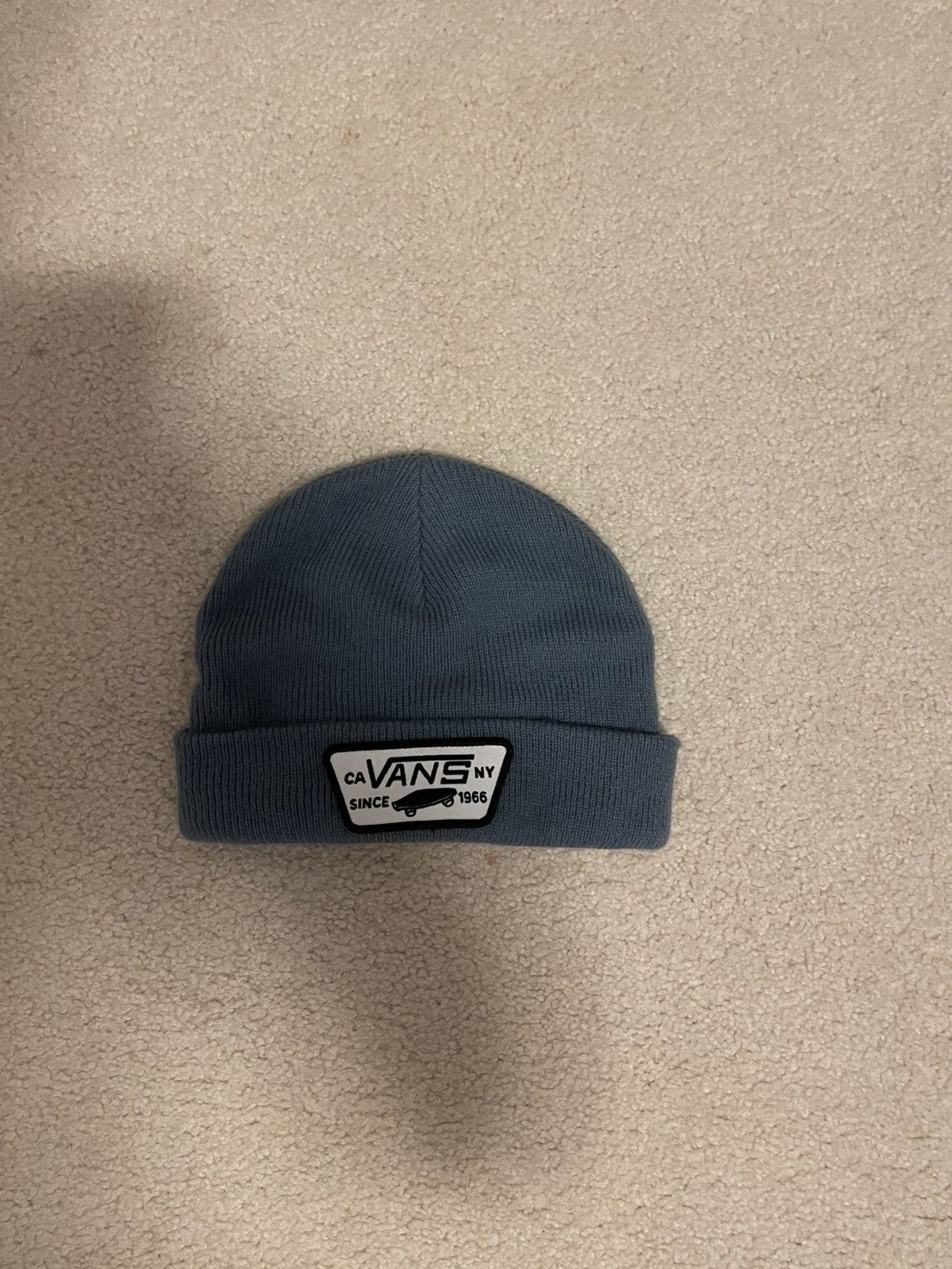 Vans Vans Grey Beanie OS Worn Once Size ONE SIZE - 1 Thumbnail