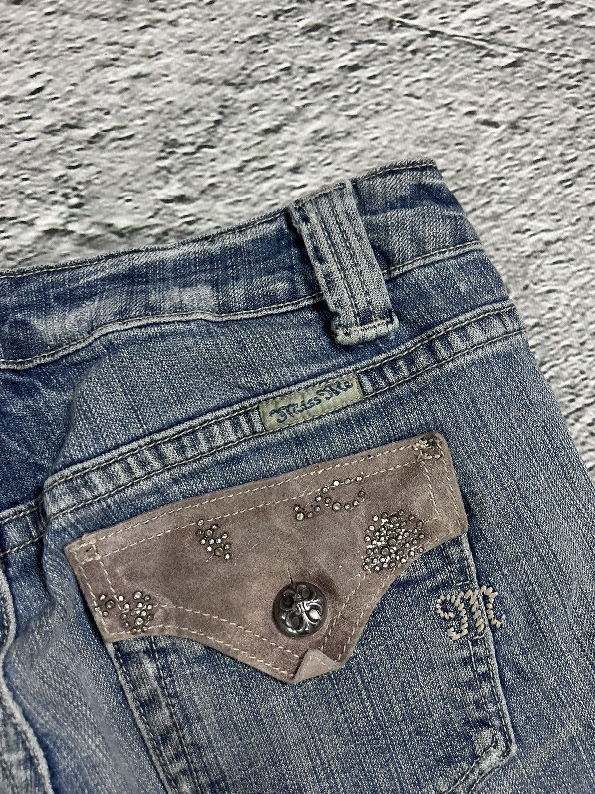 Miss Me Miss Me flared bootcut white stitching denim vintage y2k Size 28" / US 6 / IT 42 - 5 Thumbnail