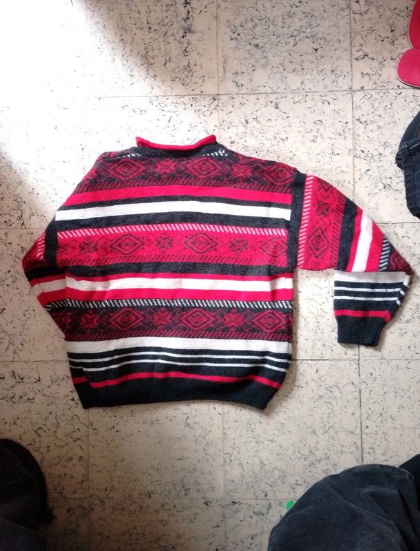 Vintage Vintage sweater N&B red and black Size US M / EU 48-50 / 2 - 1 Thumbnail