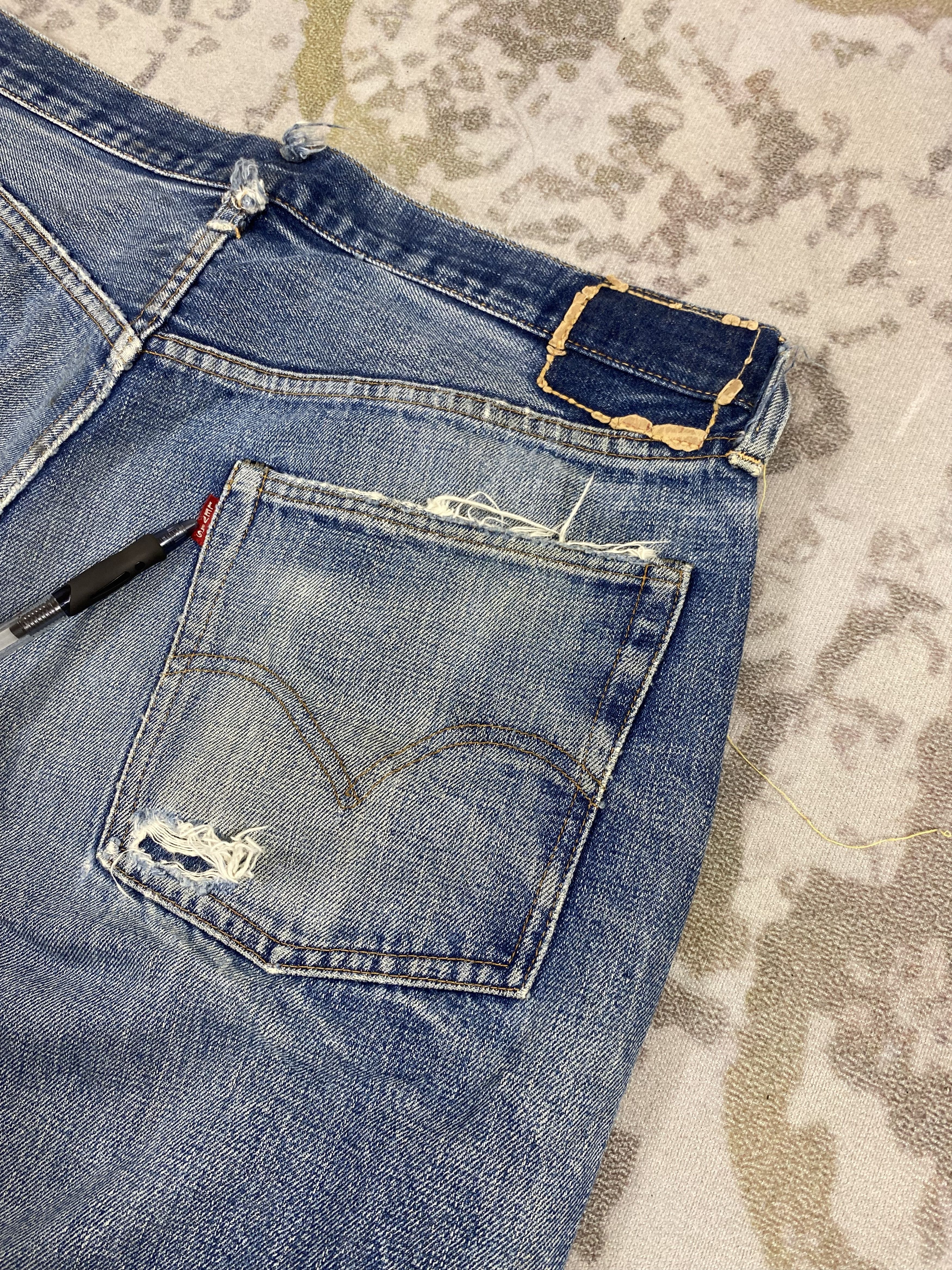 Levi's Vintage Clothing 35x31.5 Vintage Levi's 501 Big E Top Button 8-JN3944 Size US 35 - 8 Thumbnail