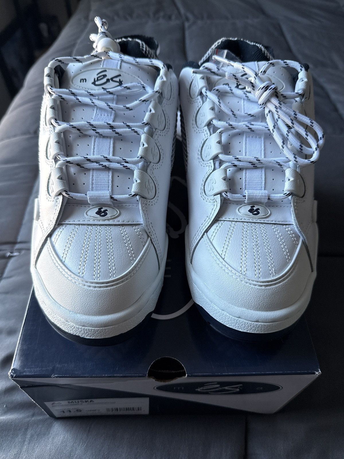 eS éS Muska “White & Navy” Size US 11.5 / EU 44-45 - 3 Thumbnail
