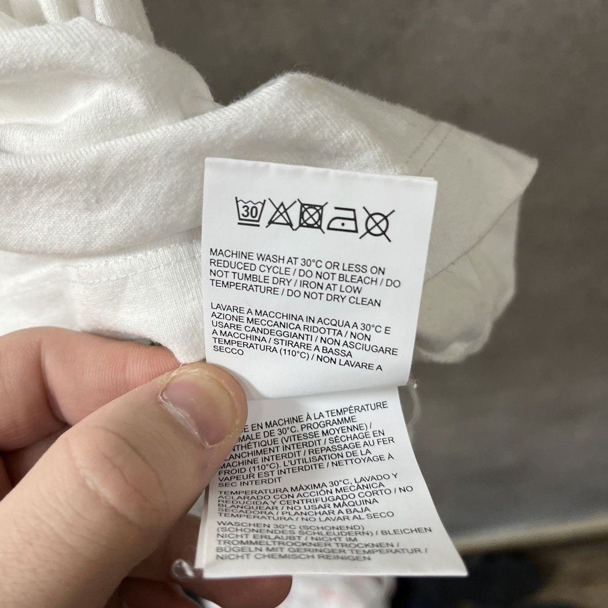 Off White T-shirt Big Logo