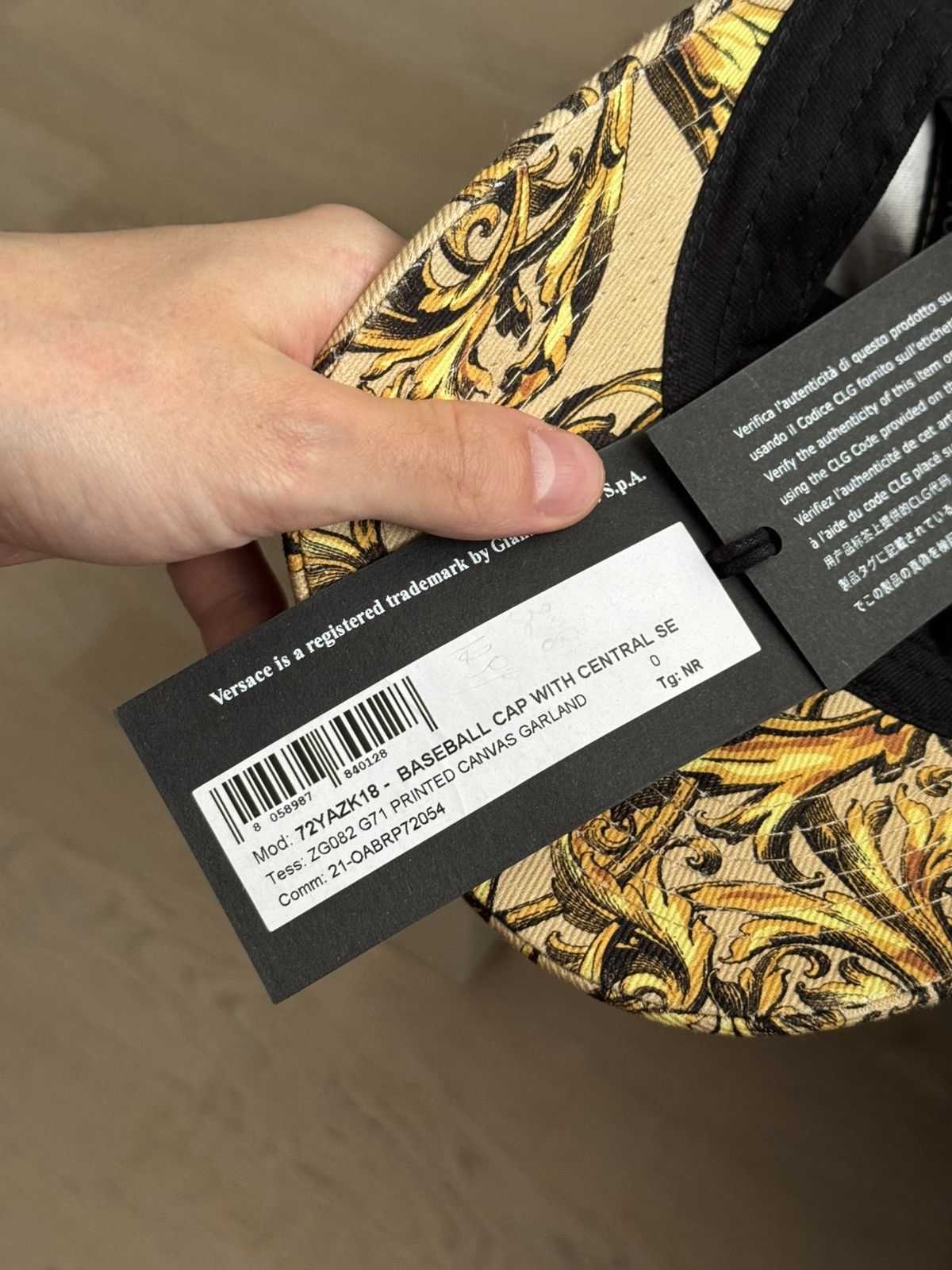 Versace Jeans Couture Versace Cap New with tags Size ONE SIZE - 11 Thumbnail