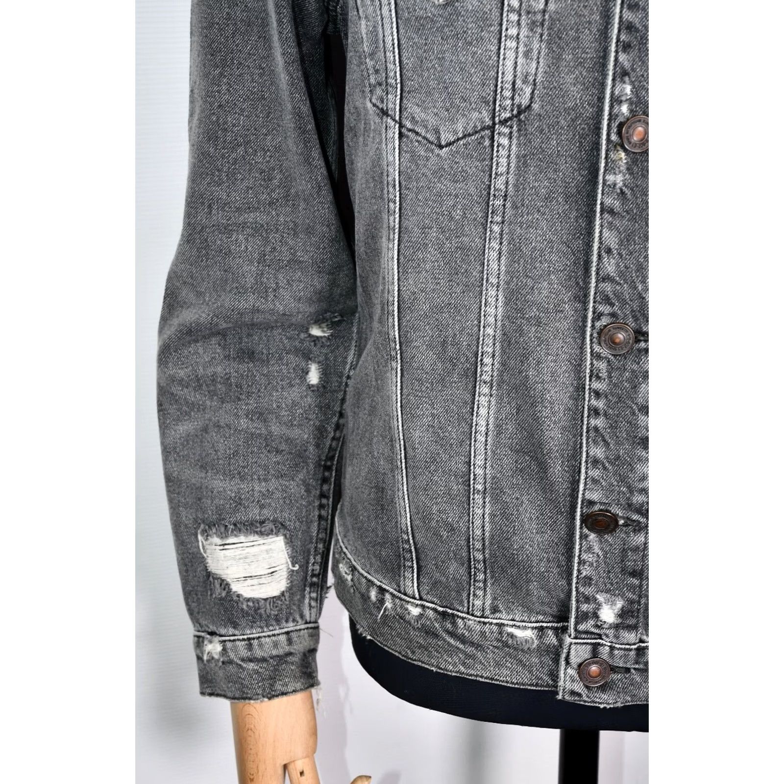 Allsaints All Saints BELTAR Denim Jacket Mens M Gray Cotton Denim Jacket Regular Fit Casual 100% Cotton Front Button Short Description Included Size US M / EU 48-50 / 2 - 7 Thumbnail