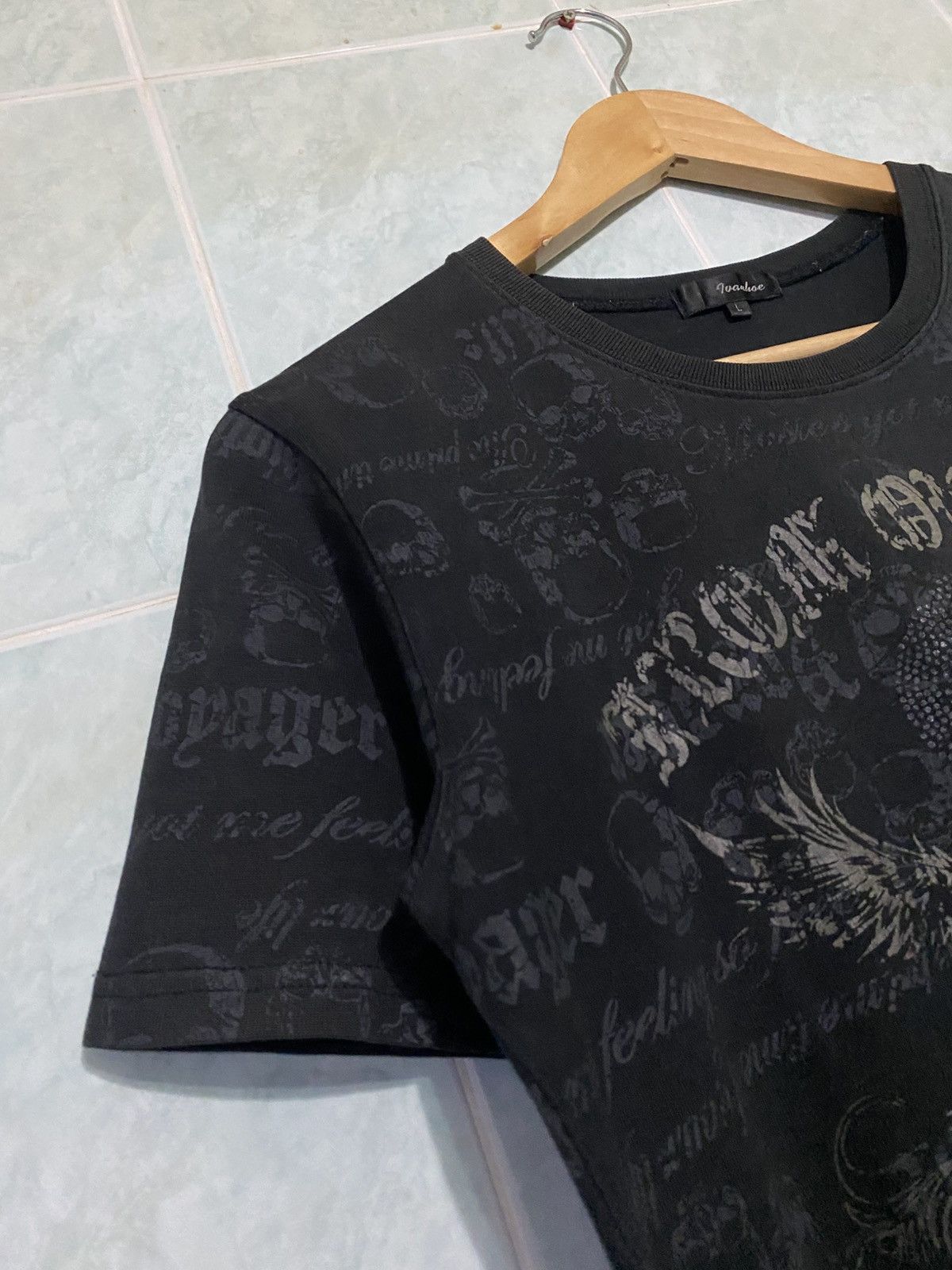Japanese Brand Japan Ivanhoe High Life Skull Overprint Gothic Style Tshirt Size US L / EU 52-54 / 3 - 3 Thumbnail