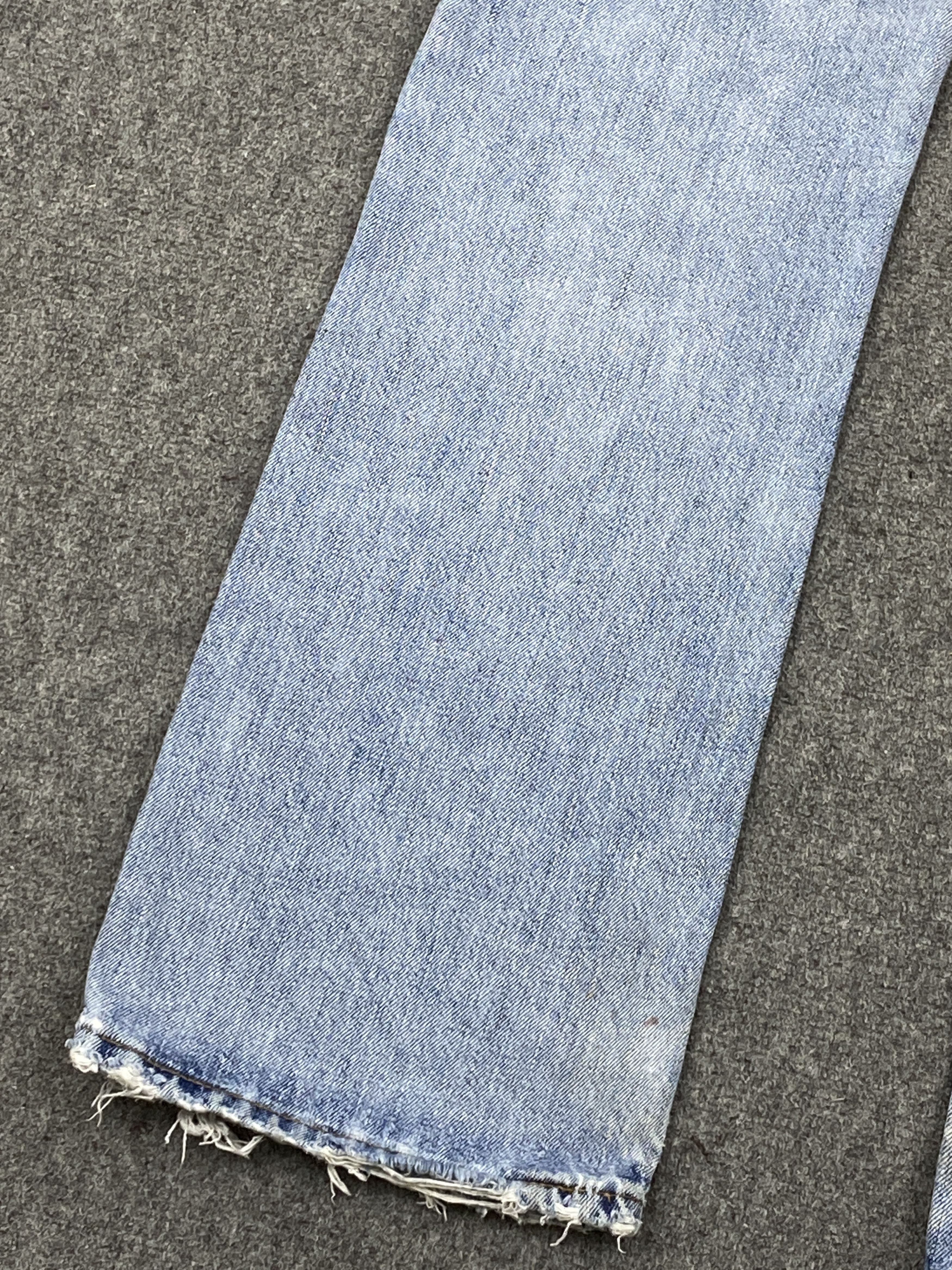Levi's Vintage Levis 501 Distressed Jeans DP2740 Size US 29 - 20 Thumbnail