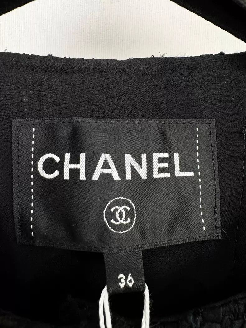 Chanel Chanel Knitted coat Size XS / US 0-2 / IT 36-38 - 2 Thumbnail