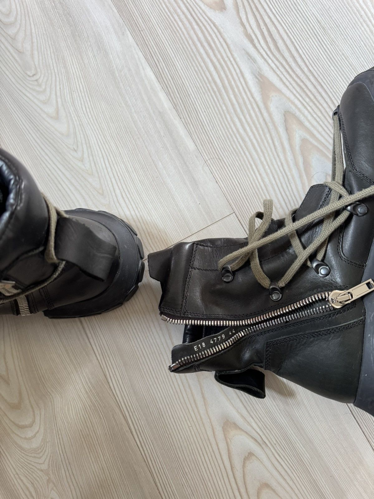 Rick Owens Rick Owen’s Tractor Boots Size US 10 / EU 43 - 3 Thumbnail