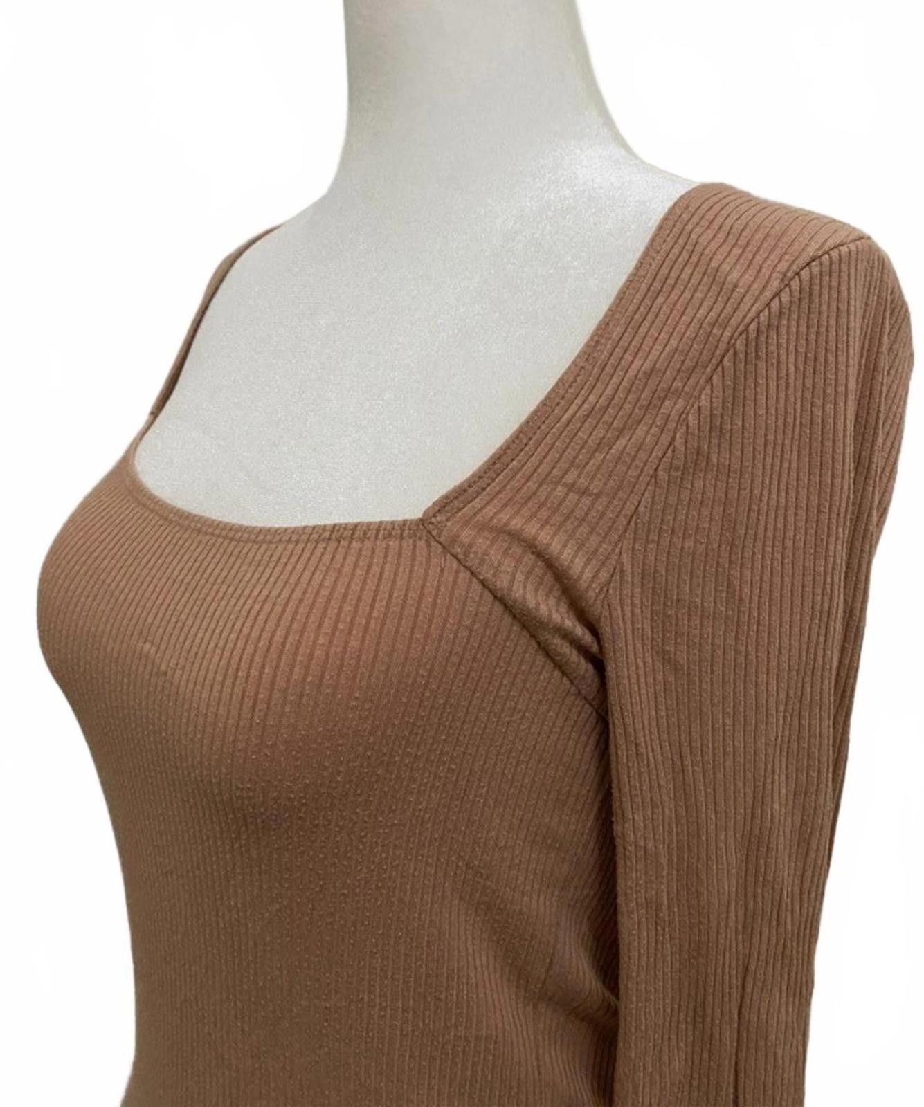 Forever 21 FOREVER 21 Layering Long Sleeve in Beige (MEDIUM) Size M / US 6-8 / IT 42-44 - 4 Thumbnail