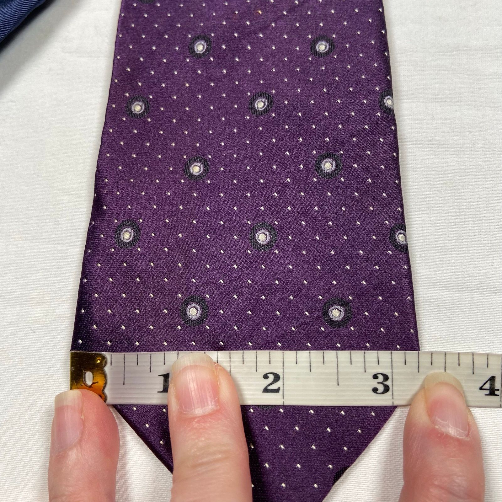 Tommy Hilfiger Tommy Hilfiger Men's Tie 100% Silk Purple White Polka Dot Size ONE SIZE - 2 Thumbnail