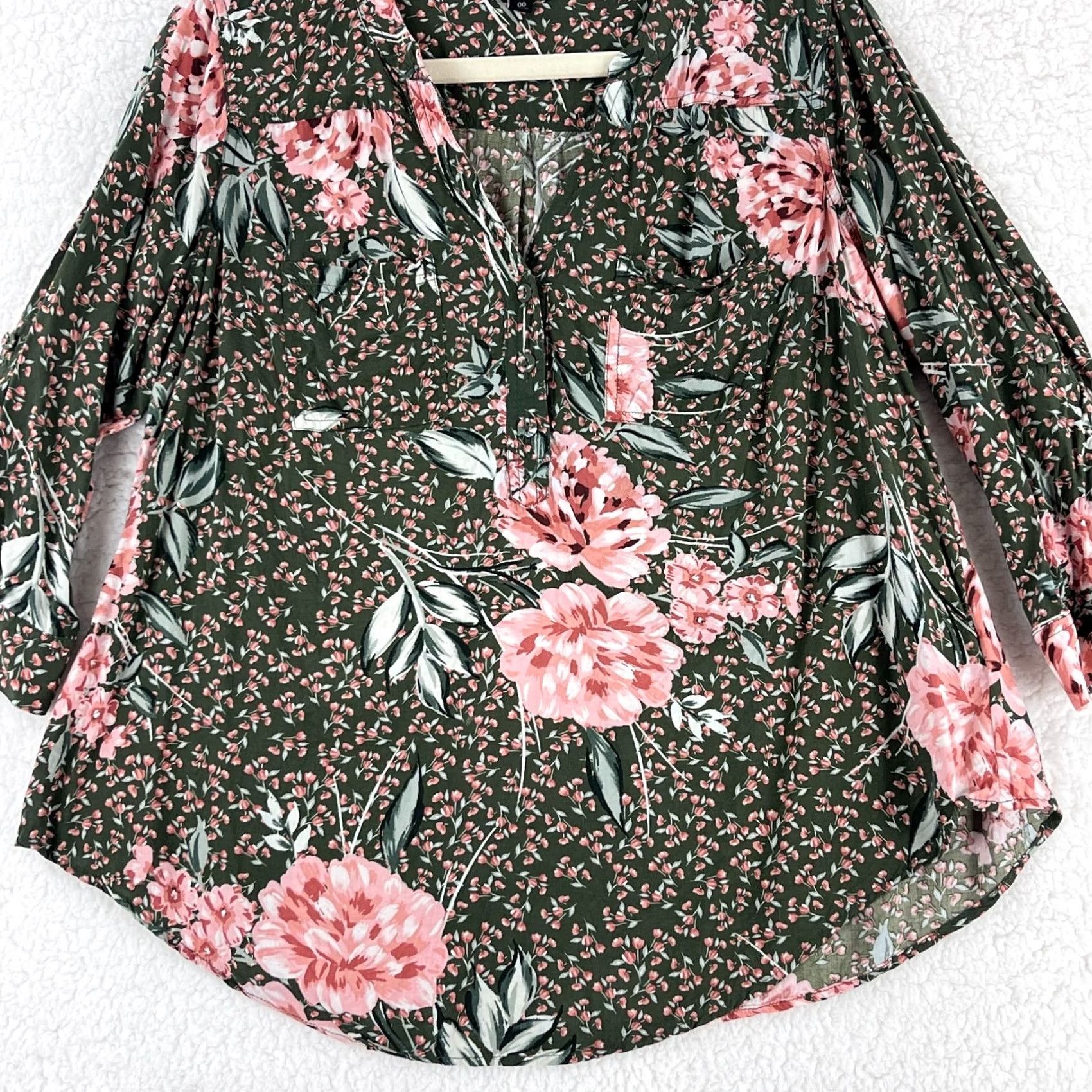 Torrid Torrid Harper Challis Green Floral V-Neck Shirt 3/4 Sleeve M Womens Size M / US 6-8 / IT 42-44 - 5 Thumbnail