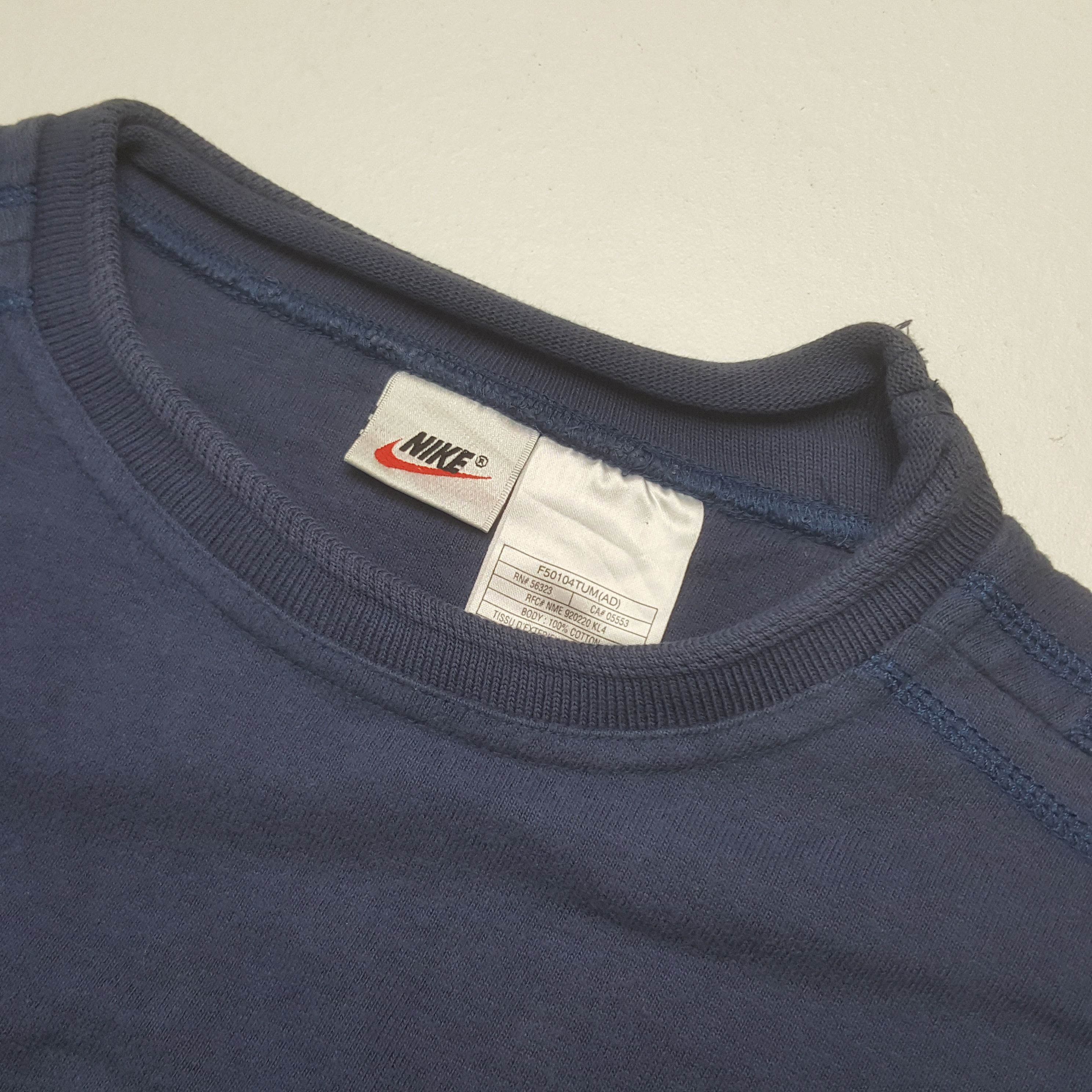 Nike Vintage Nike Air Embroidery Sports Style Sweatshirt C313N6 Size US L / EU 52-54 / 3 - 5 Thumbnail
