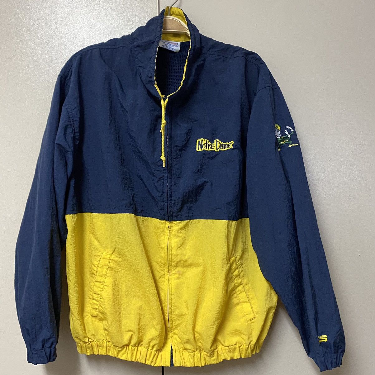 Vintage Vintage Crable Sportswear Notre Dame WindBreaker Jacket XL Size US XL / EU 56 / 4 - 1 Thumbnail