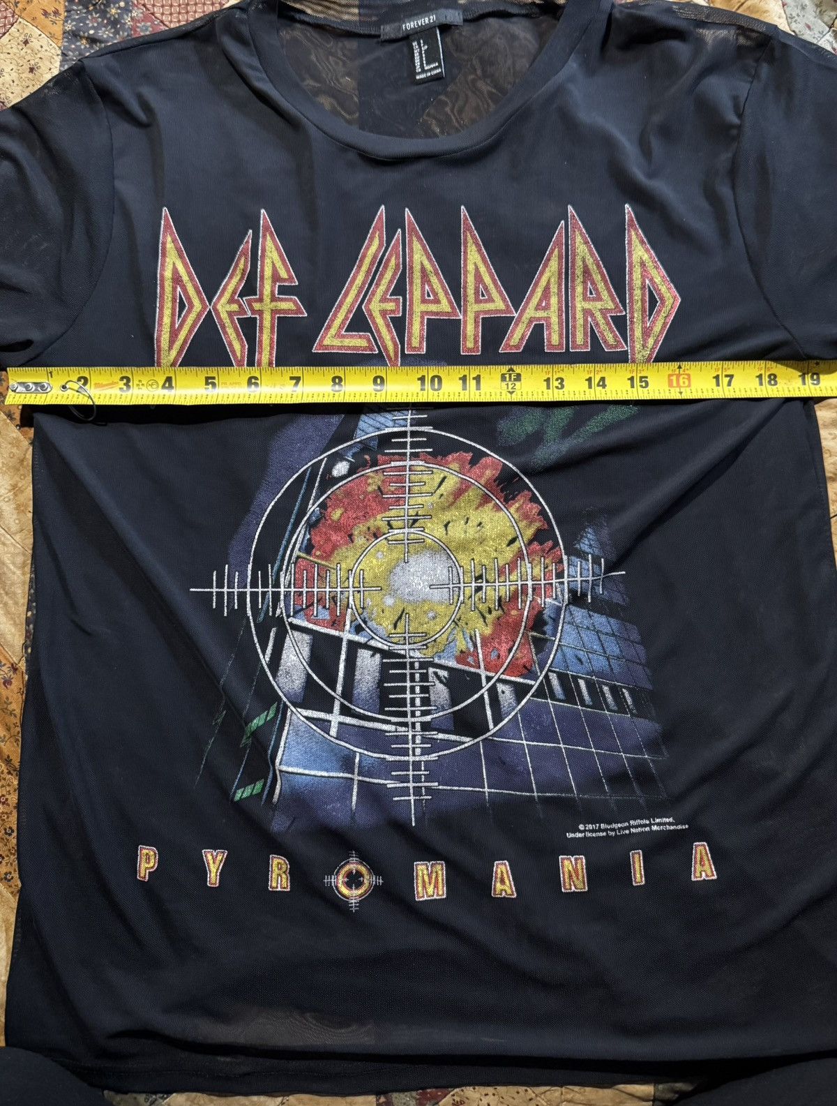 Forever 21 Def Leppard Mesh Tour Tee Size S Size S / US 4 / IT 40 - 6 Thumbnail