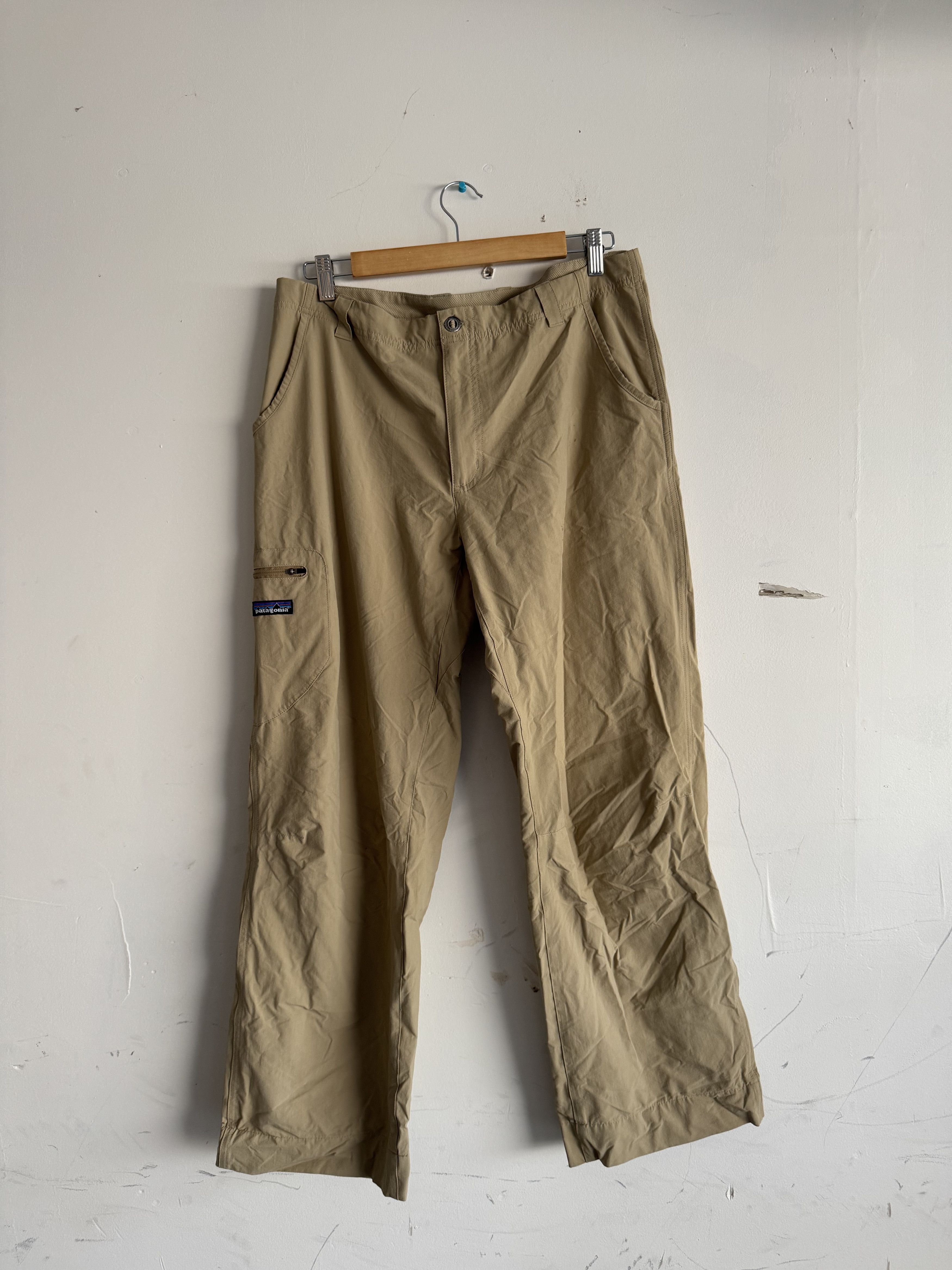Patagonia Patagonia waterproof pant Size US 34 / EU 50 - 1 Thumbnail