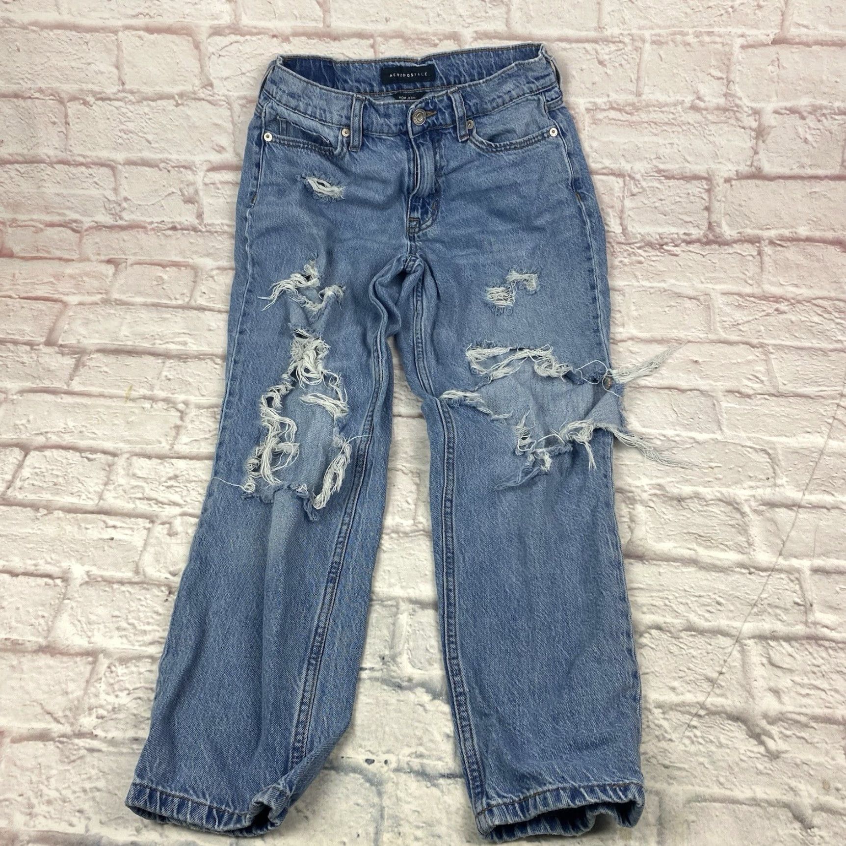 Vintage Aéropostale Jeans Mom Jean Distressed High Rise Light Wash Size 2 Women's Regular Blue Denim 26in Inseam Size 26" / US 2 / IT 38 - 2 Thumbnail