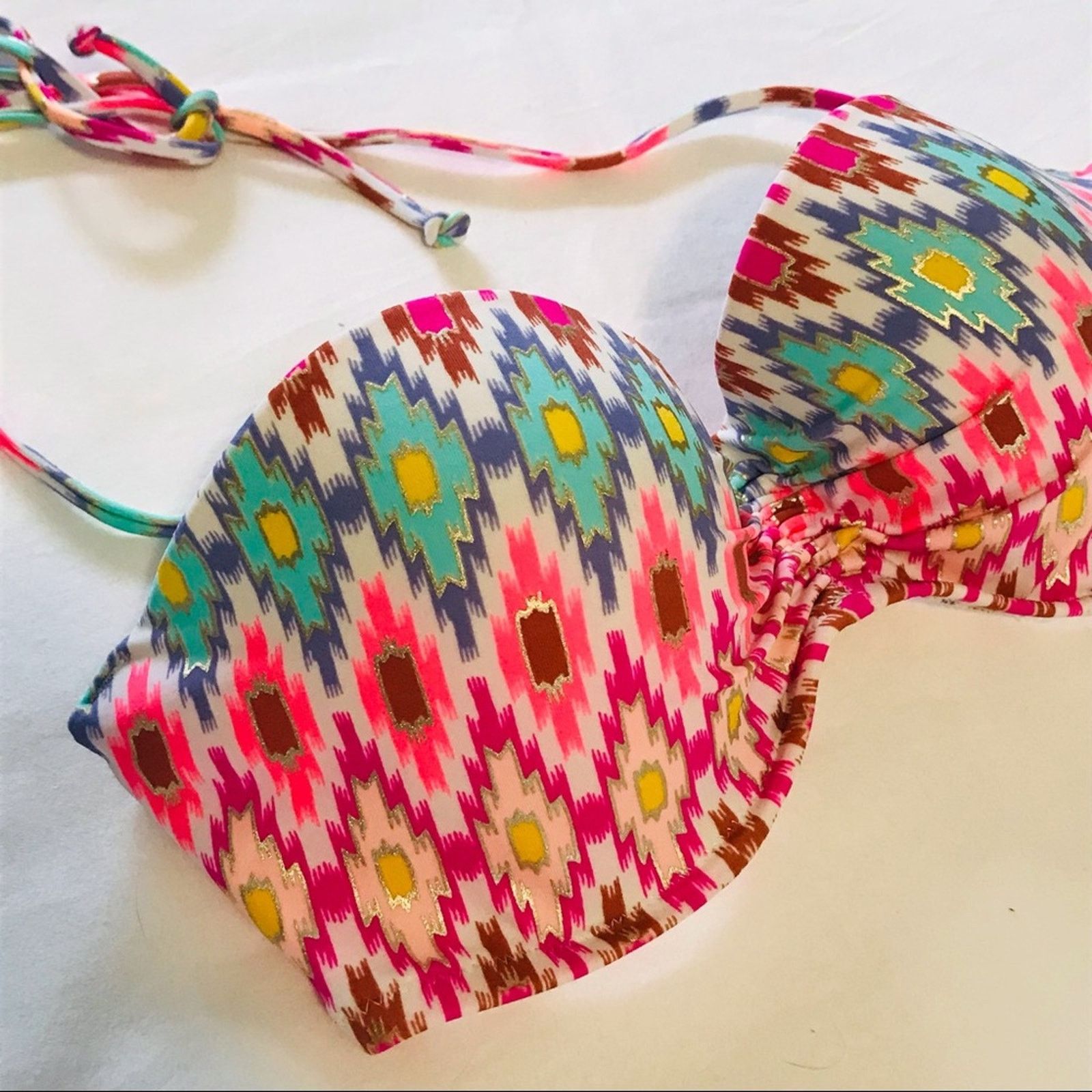 Victoria's Secret Victoria’s Secret Bikini Top Size 32D Size S / US 4 / IT 40 - 2 Thumbnail