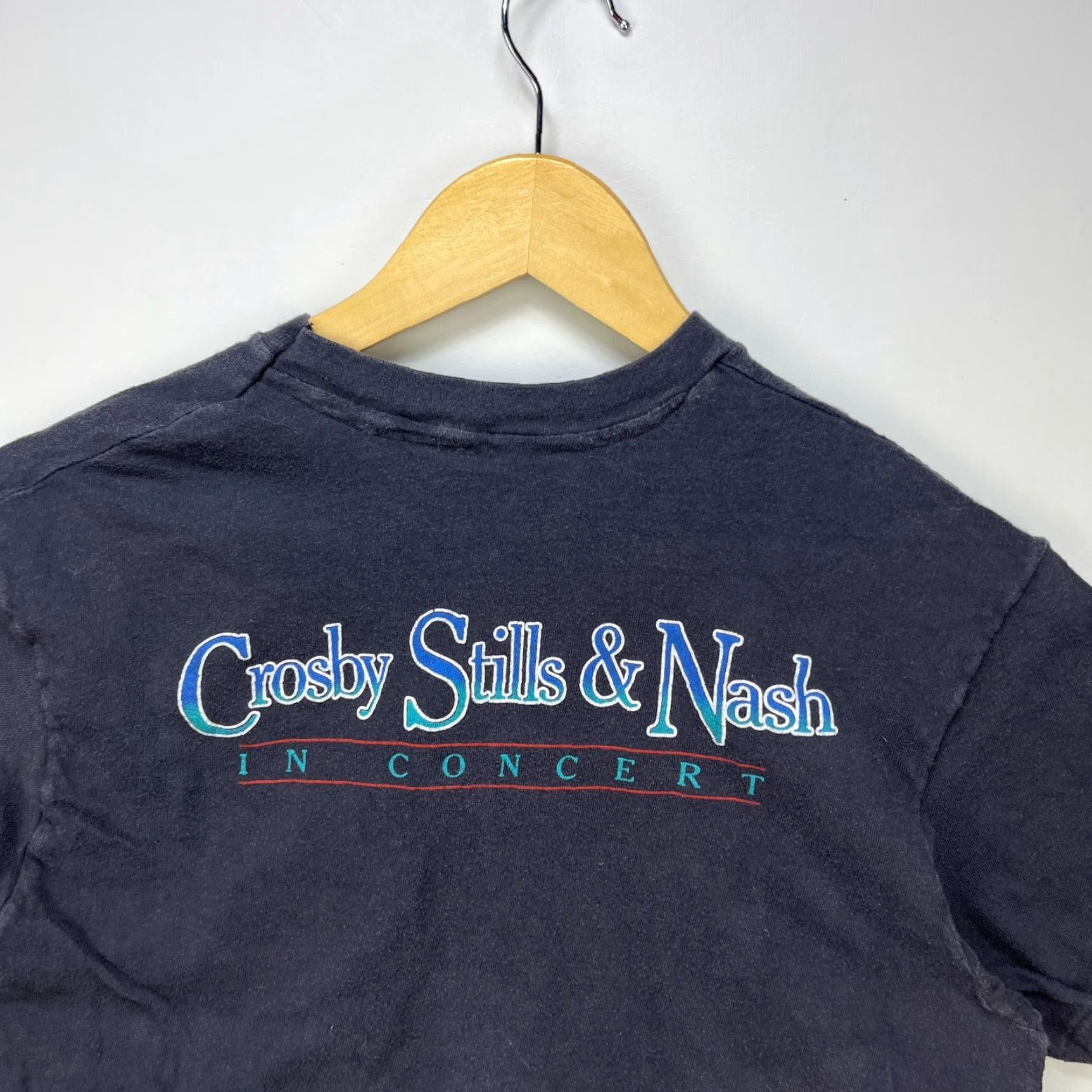 Vintage VINTAGE Crosby Stills and Nash Concert Band T Shirt M Black 80s 1984 Mens Shirt** Size US M / EU 48-50 / 2 - 5 Thumbnail
