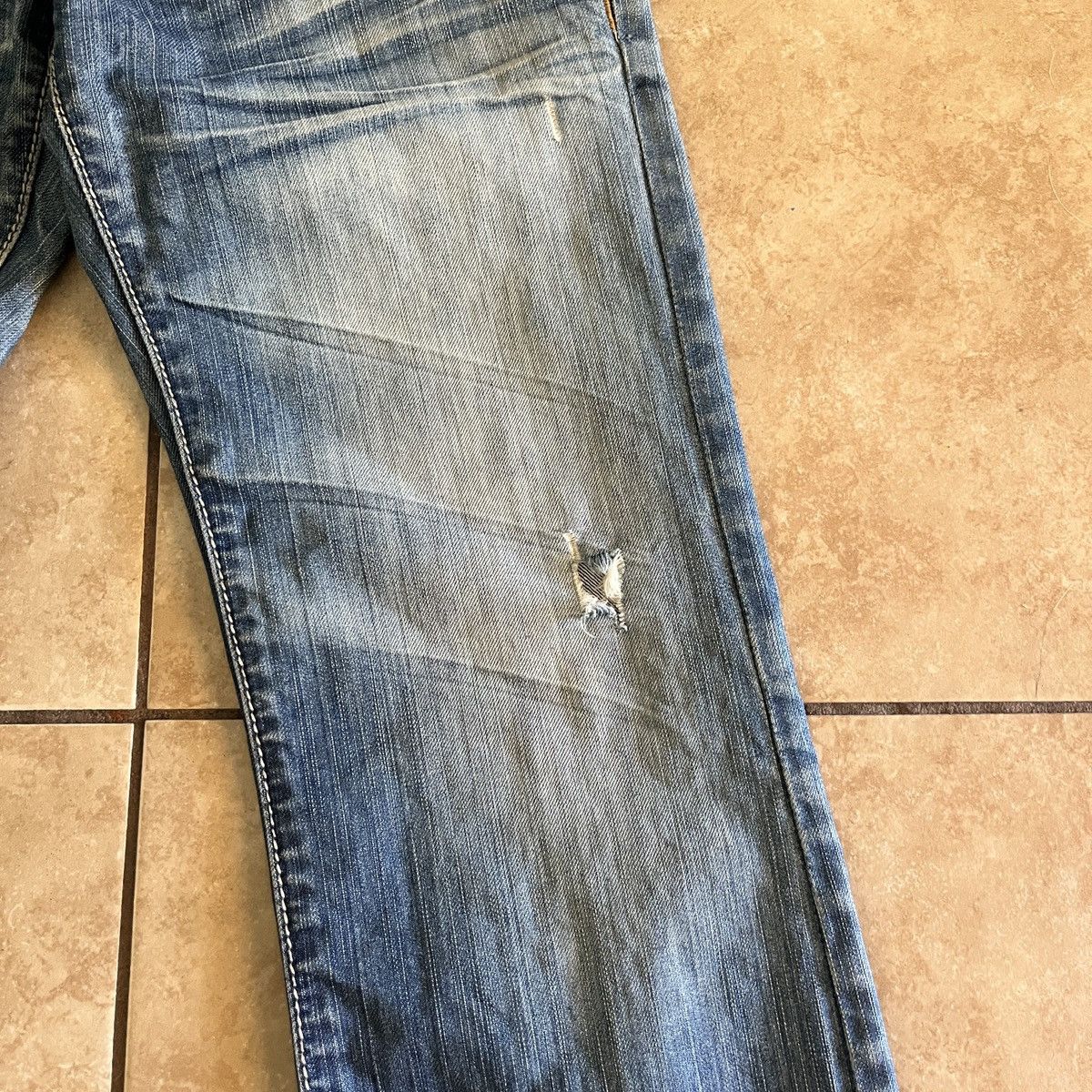 Affliction × Monarchy × Vintage Monarchy Atalier Patched and Distressed Low Rise Jeans Size US 29 - 2 Thumbnail