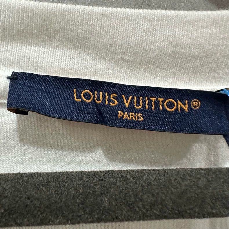Louis Vuitton Louis Vuitton Pearl badge shield printed logo white short Size US L / EU 52-54 / 3 - 4 Thumbnail