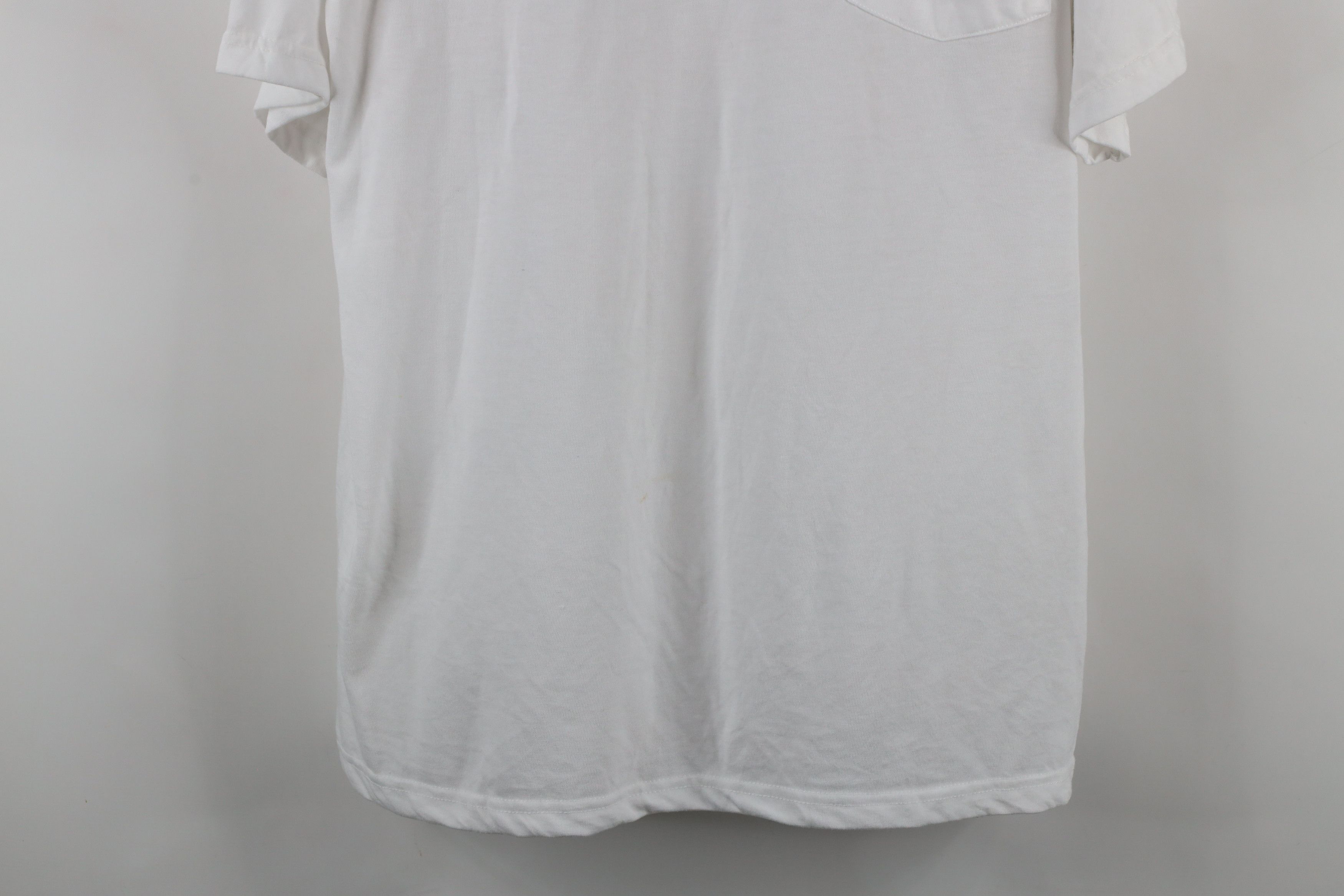 Vintage Vintage 90s Randall Made Knives Pocket T-Shirt White USA Size US L / EU 52-54 / 3 - 3 Thumbnail