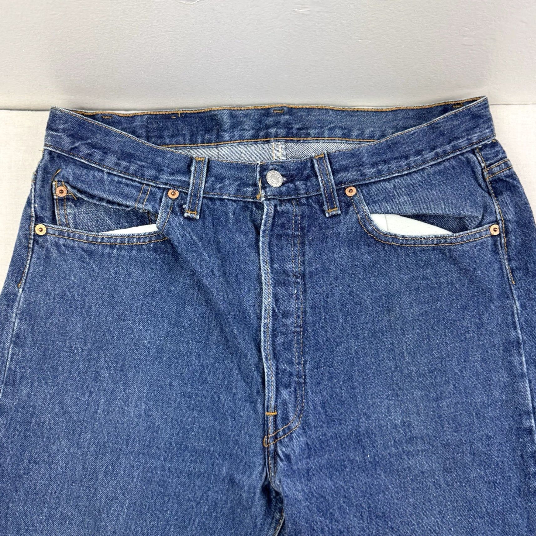 Levi's VINTAGE Levi's 501 Jeans Men Adult 31x30 Button Fly Made In USA Straight Blue 100% Cotton USA Womens Mens? Size US 31 - 5 Thumbnail