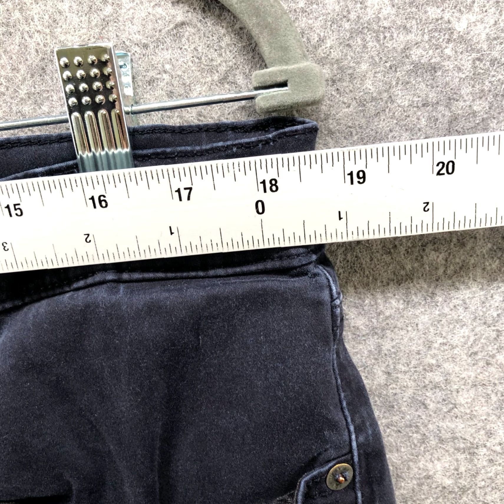 Lucky Brand Lucky Brand Slim Shorts Men 38 Navy Chino 5-Pocket Belt Loop Cotton Blend 7in Inseam Mens Size US 38 / EU 54 - 7 Thumbnail