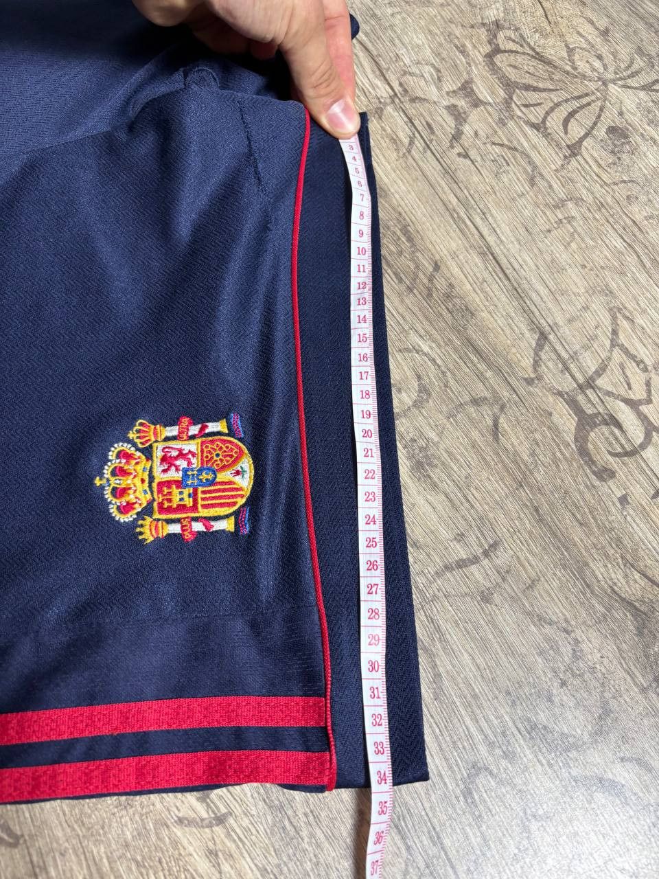 Adidas Spain 98/00 Home Adidas Rare shorts Size US 32 / EU 48 - 10 Thumbnail