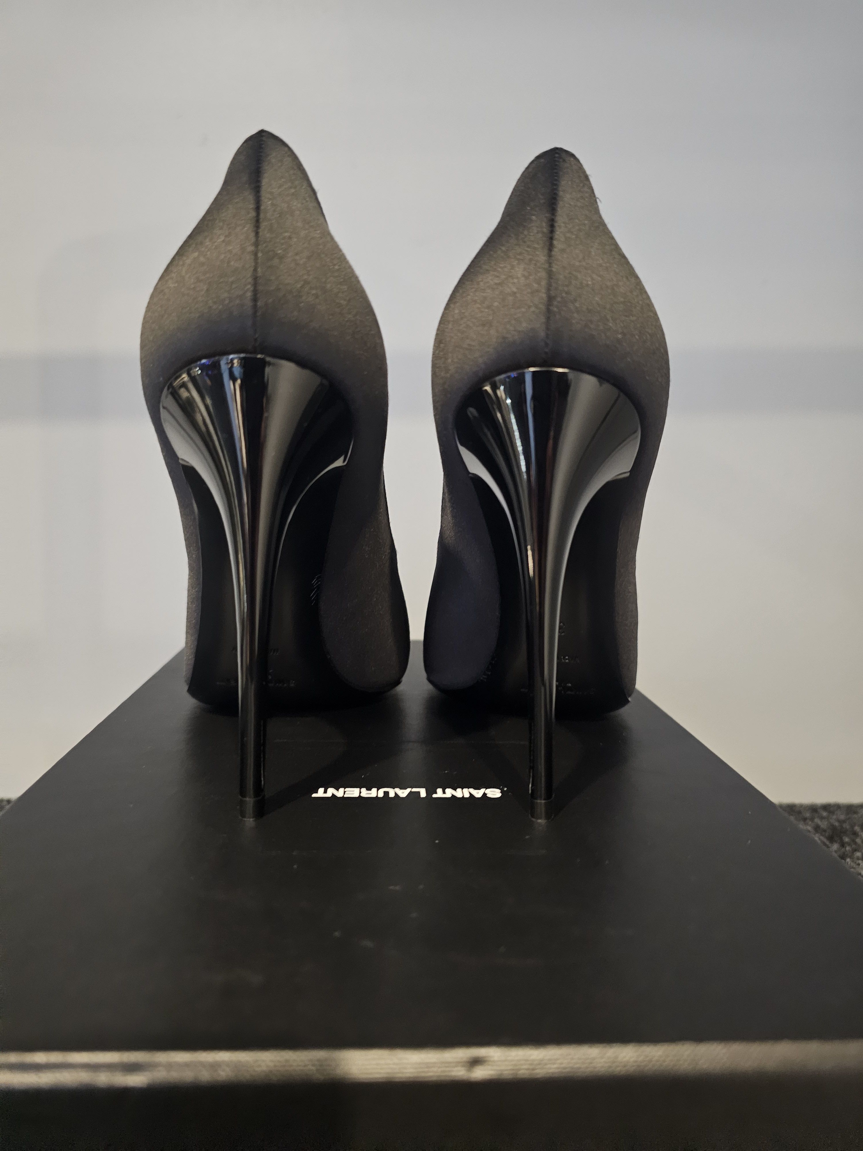 Yves Saint Laurent Raso Regale/ Strass Size US 9 / IT 39 - 1 Thumbnail