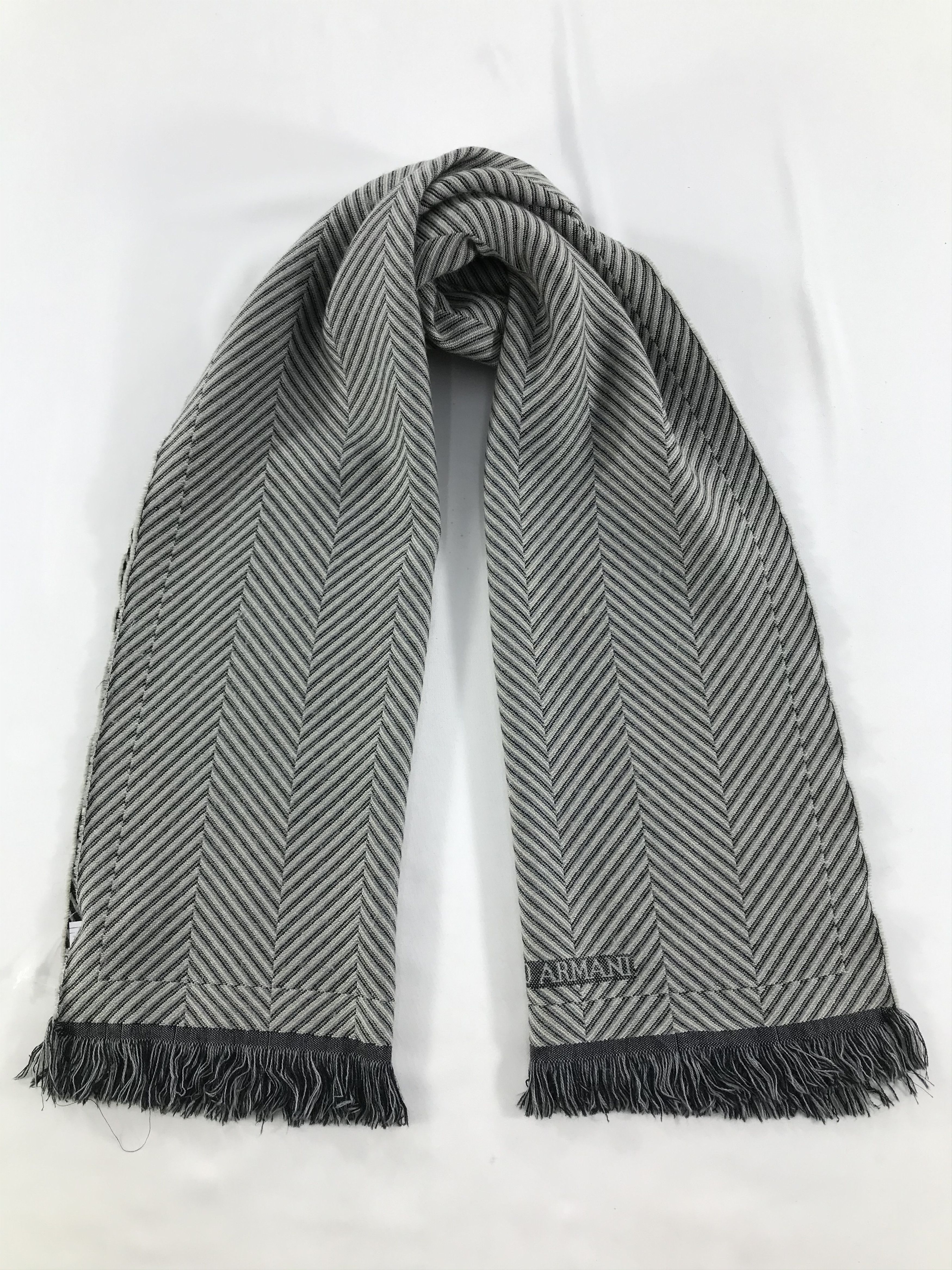 Giorgio Armani Vintage Giorgio Armani Scarf/Muffler/Neckwear MF1227 Size ONE SIZE - 1 Thumbnail
