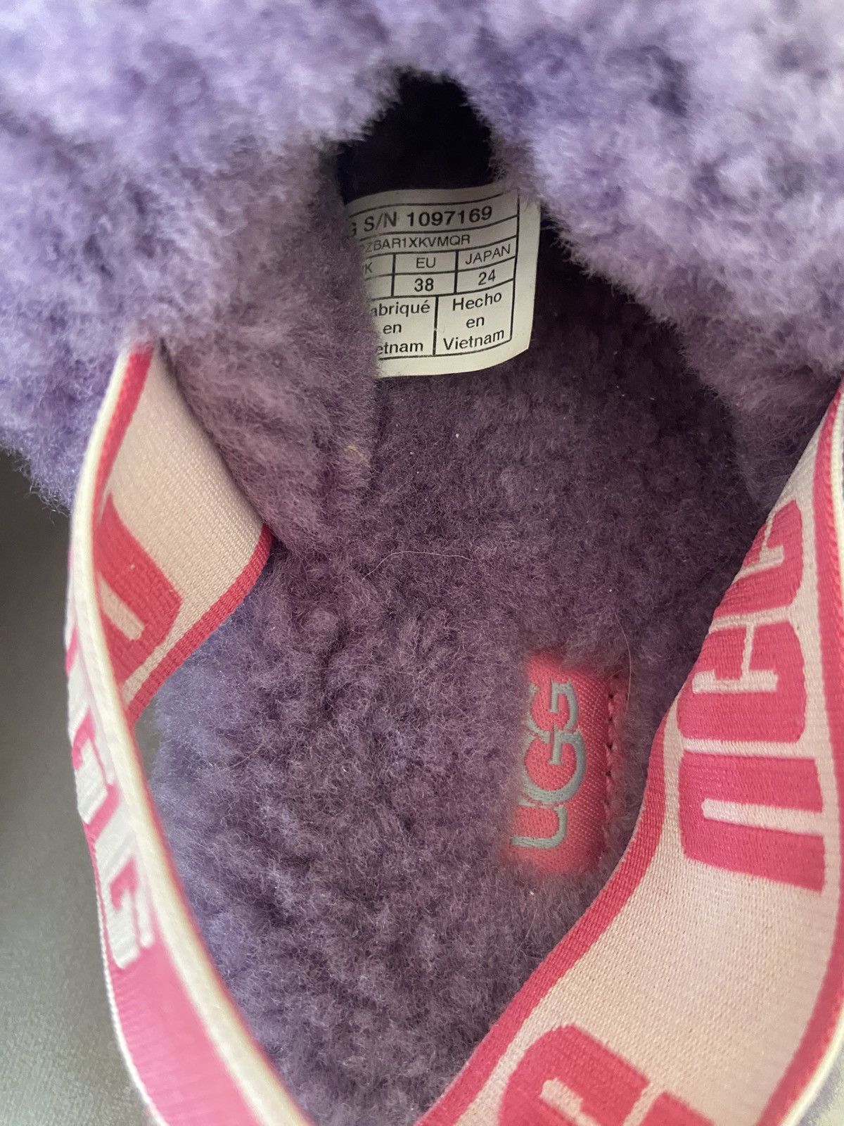 Ugg UGG slippers Fluff Yeah Pride Slide USA 7 UK 5 EU38 Size US 7.5 / IT 37.5 - 4 Thumbnail