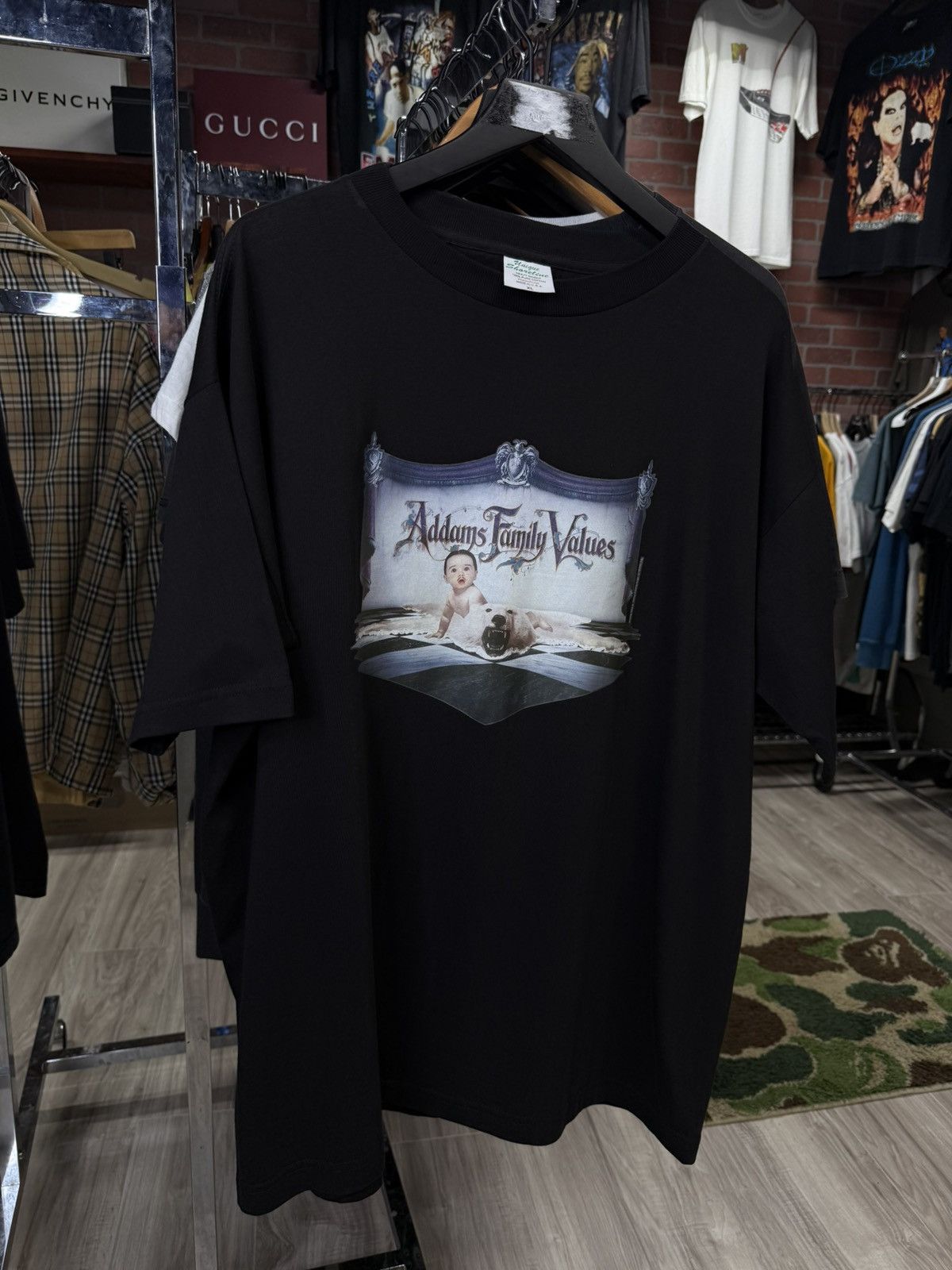 Vintage Vintage 90’s Addams Family T-Shirt Rare Movie Tee XLarge Size US XL / EU 56 / 4 - 1 Thumbnail