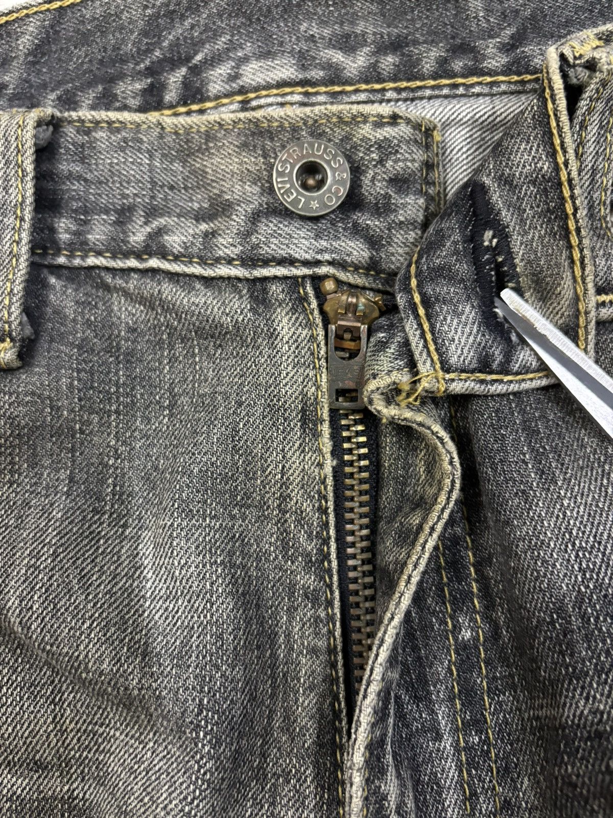 Levi's Vintage Levis 503 Rusty Charcoal Wash Baggy Distressed Jeans Size US 33 - 19 Thumbnail