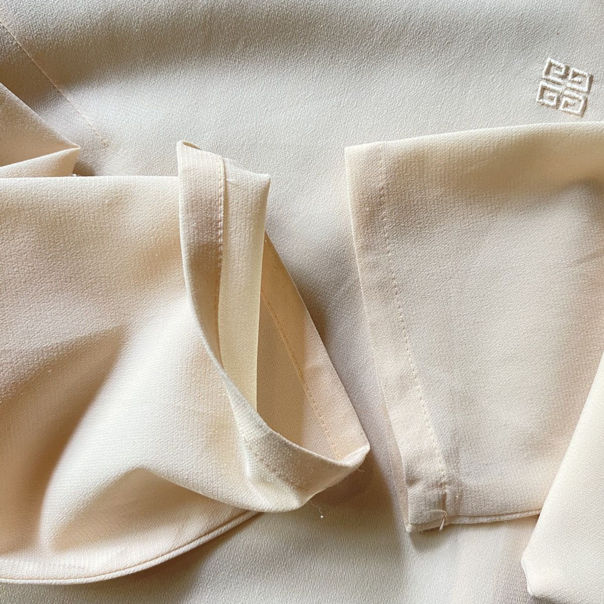 Givenchy Givenchy Soft Yellow Luxe Blouse Size XS / US 0-2 / IT 36-38 - 22 Thumbnail