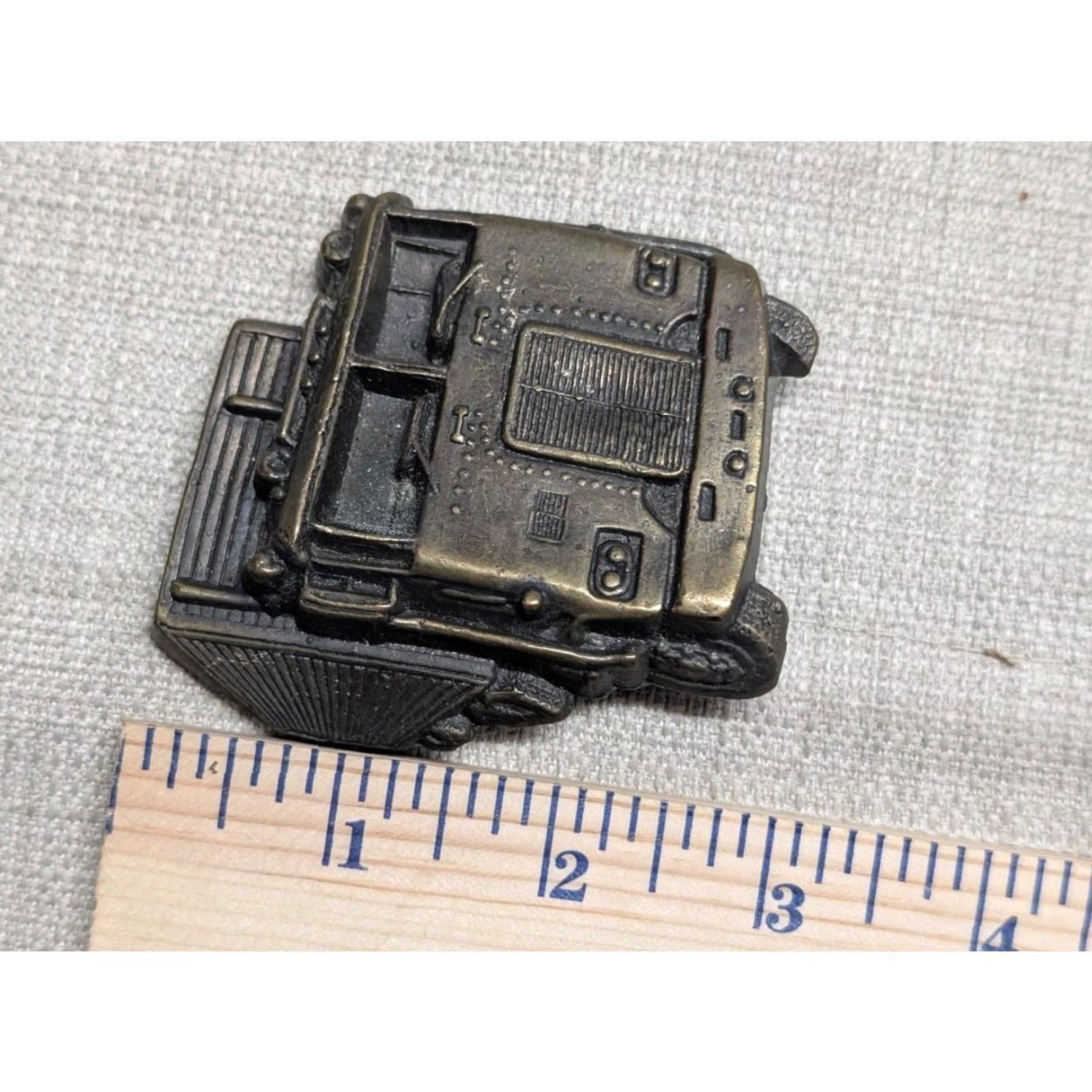 Vintage VINTAGE belt buckle TRUCKER semi-truck BRASS cowboy western driver Buckle Size ONE SIZE - 5 Thumbnail