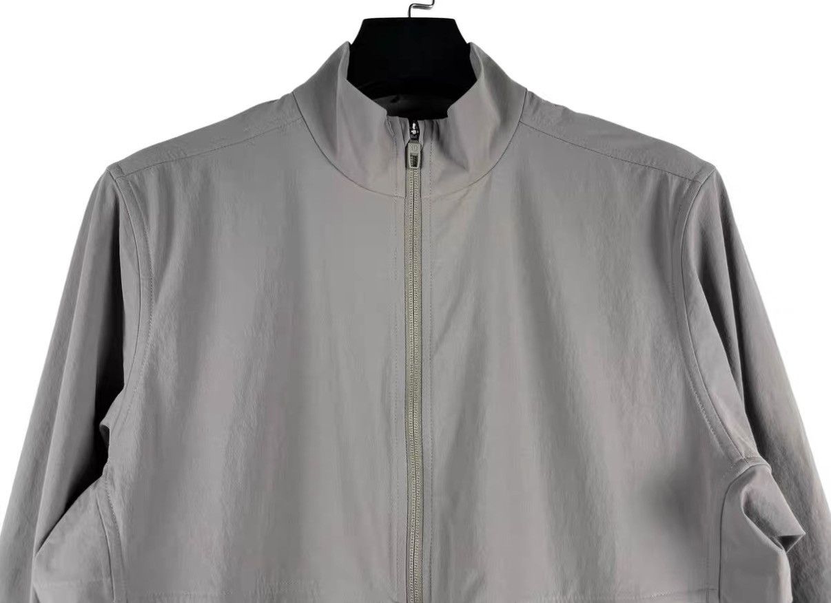 Lululemon Lululemon Lightweight Stretch Grey Zip-Up Jacket J31 Size US M / EU 48-50 / 2 - 3 Thumbnail