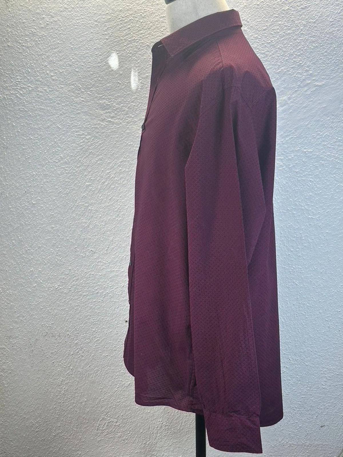 Liz Claiborne Claiborne Men's Purple XL Slim Fit Stretch Dress Shirt Size 44R - 2 Thumbnail