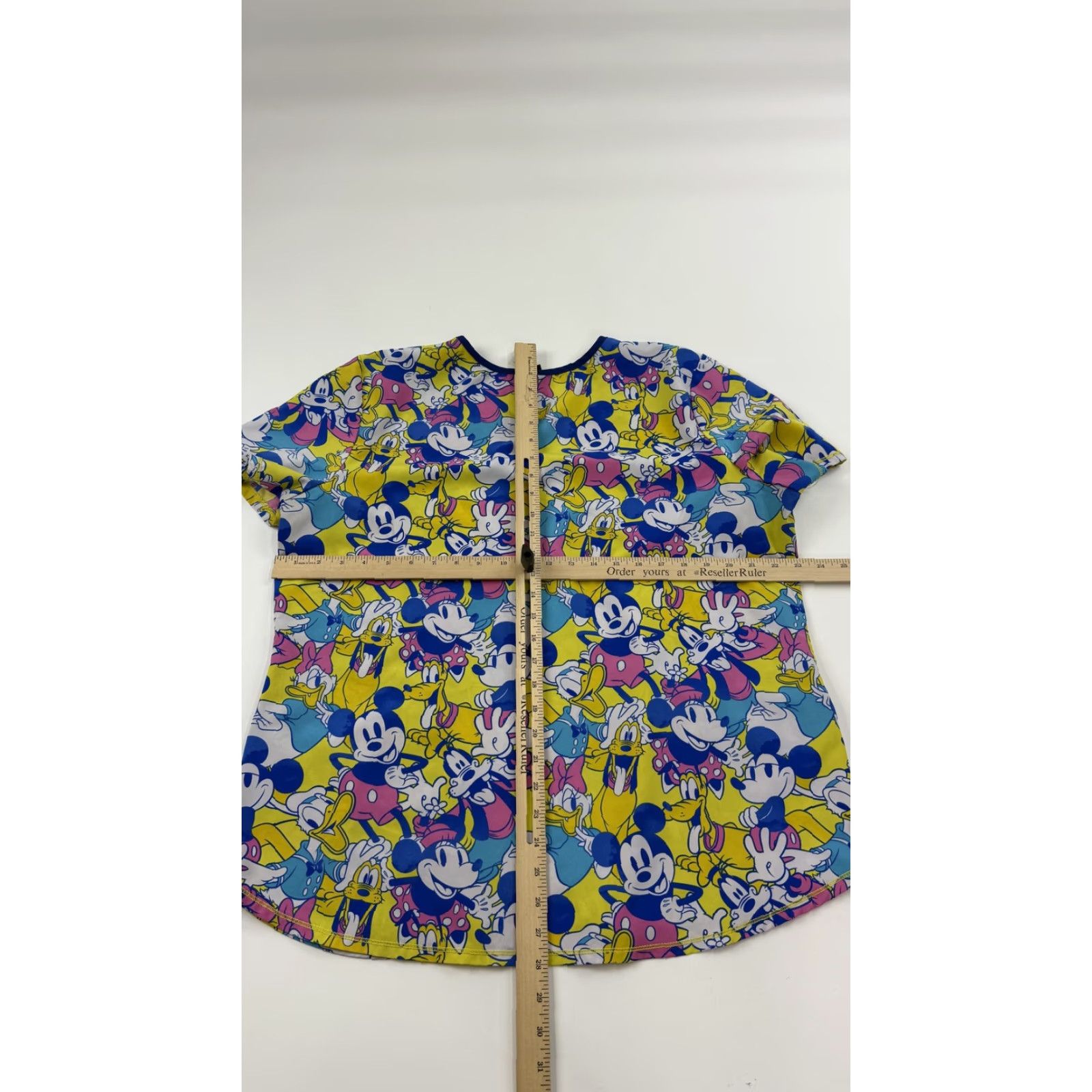 Disney Disney Shirt Womens XL Multicolor Mickey Mouse Donald Duck Scrub Top Cartoon Pockets Size XL / US 12-14 / IT 48-50 - 6 Thumbnail