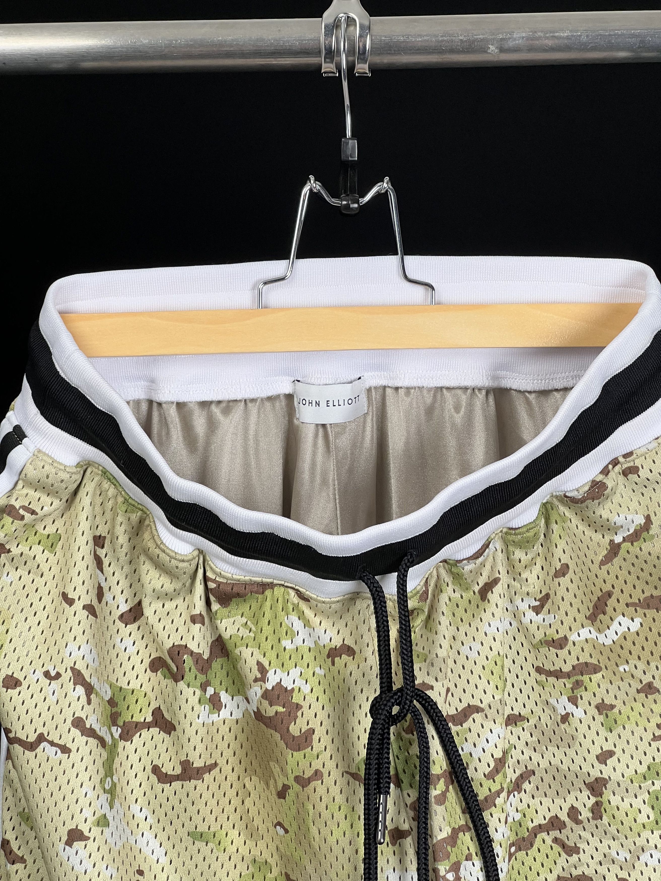 John Elliott Brand New 'Multi Camo' Print GAME SHORTS Size S Size US 30 / EU 46 - 5 Thumbnail