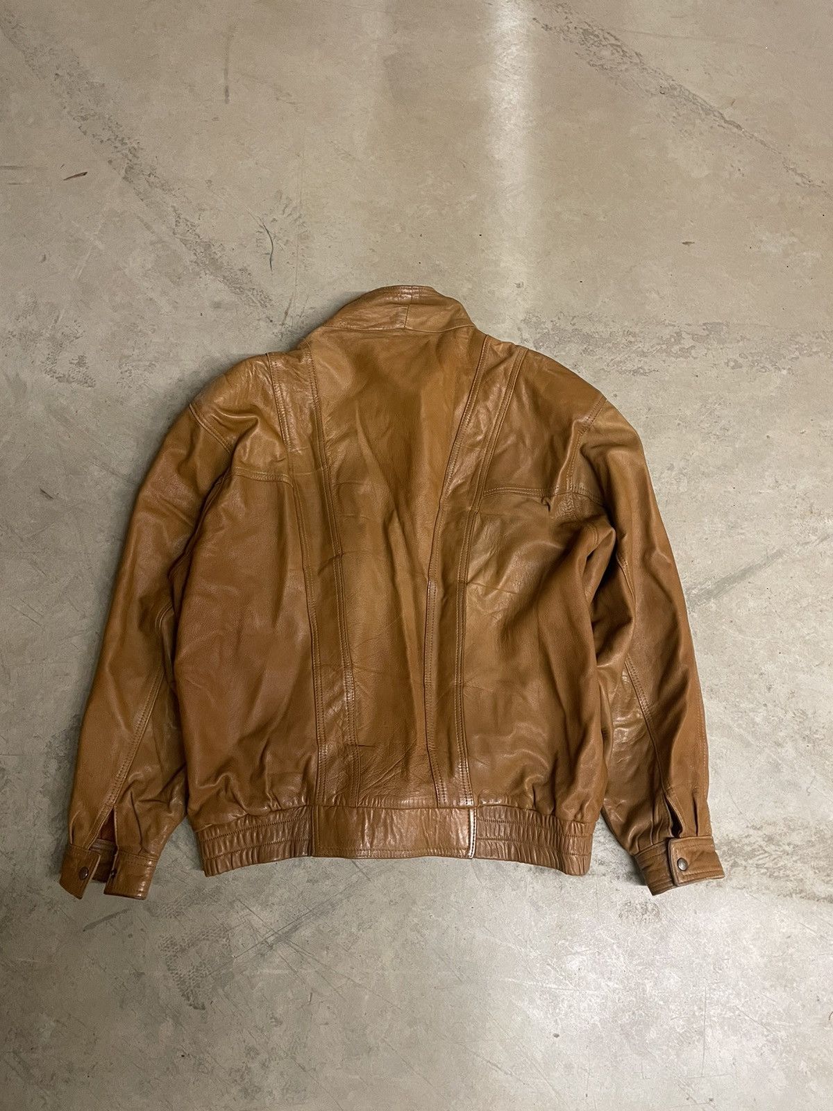 Vintage Vintage Leather Bomber Jacket Beautiful Leather Size US XL / EU 56 / 4 - 4 Thumbnail