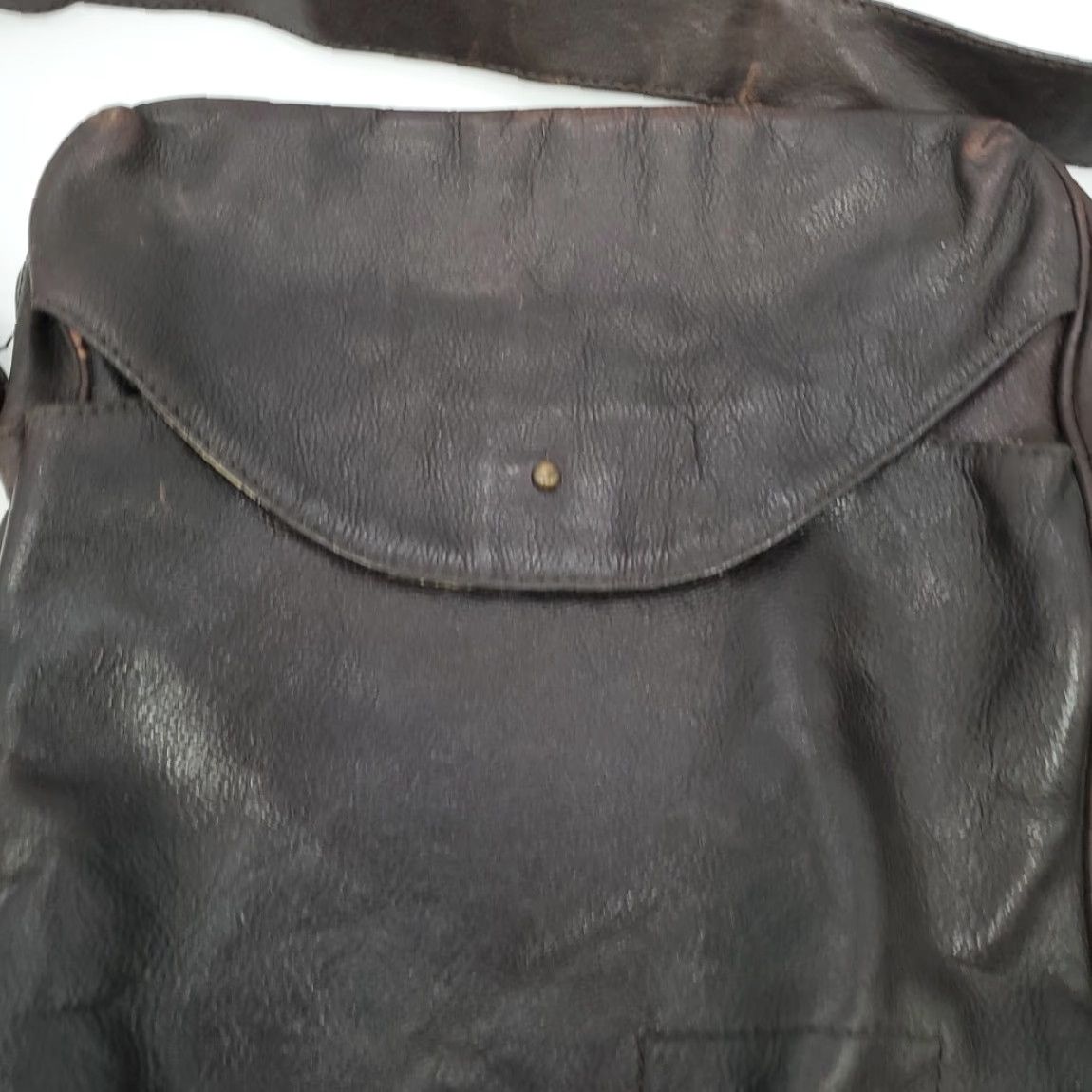 Banana Republic Banana Republic Leather Chocolate Brown Messenger Bag Men’s 13" Satchel, Medium, Zip Button Closure, Brown, Leather, Classic Messenger Bag, Men Size ONE SIZE - 3 Thumbnail