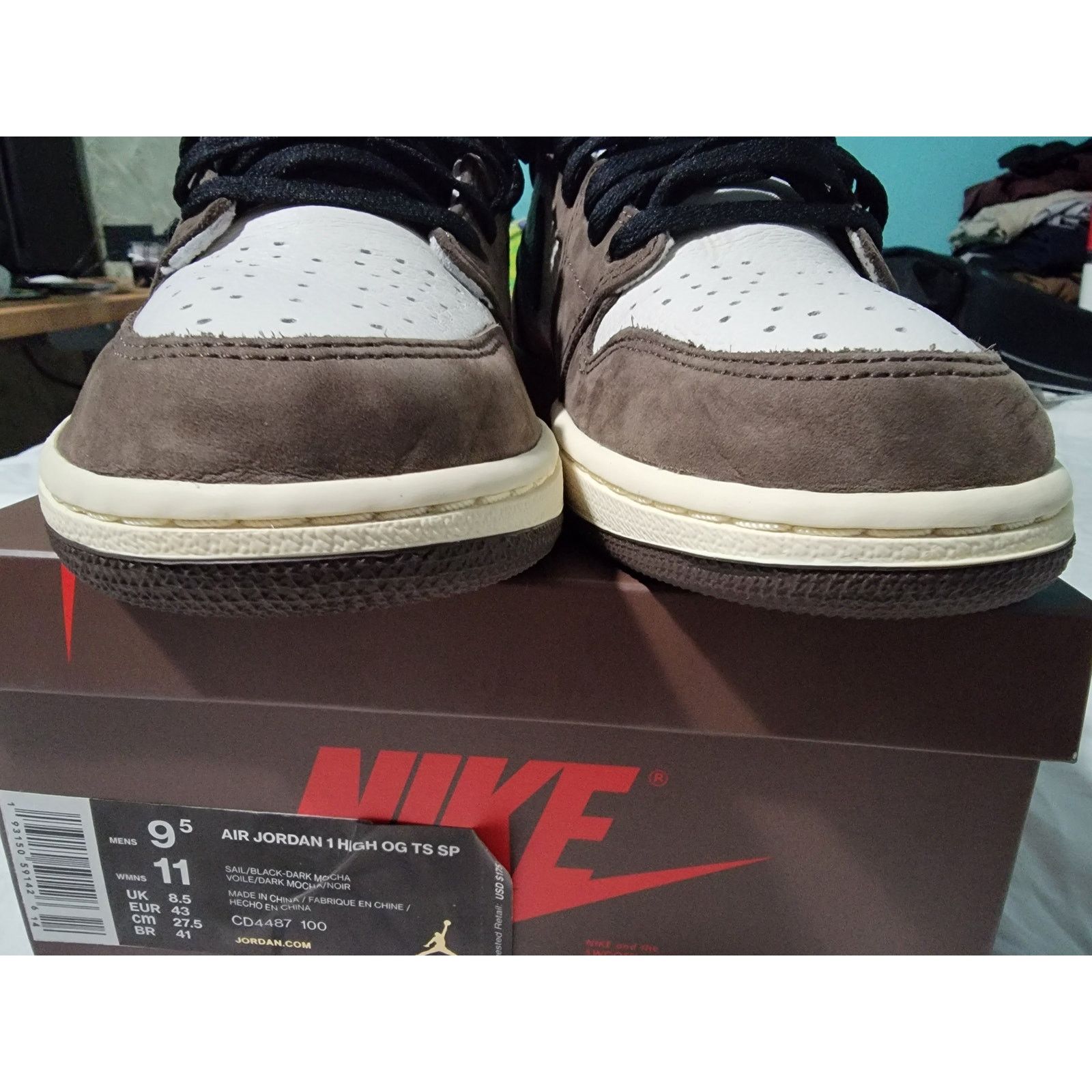 Nike Nike Travis Scott Air Jordan 1 High Mocha Brown Cactus Jack Size US 9.5 / EU 42-43 - 2 Thumbnail