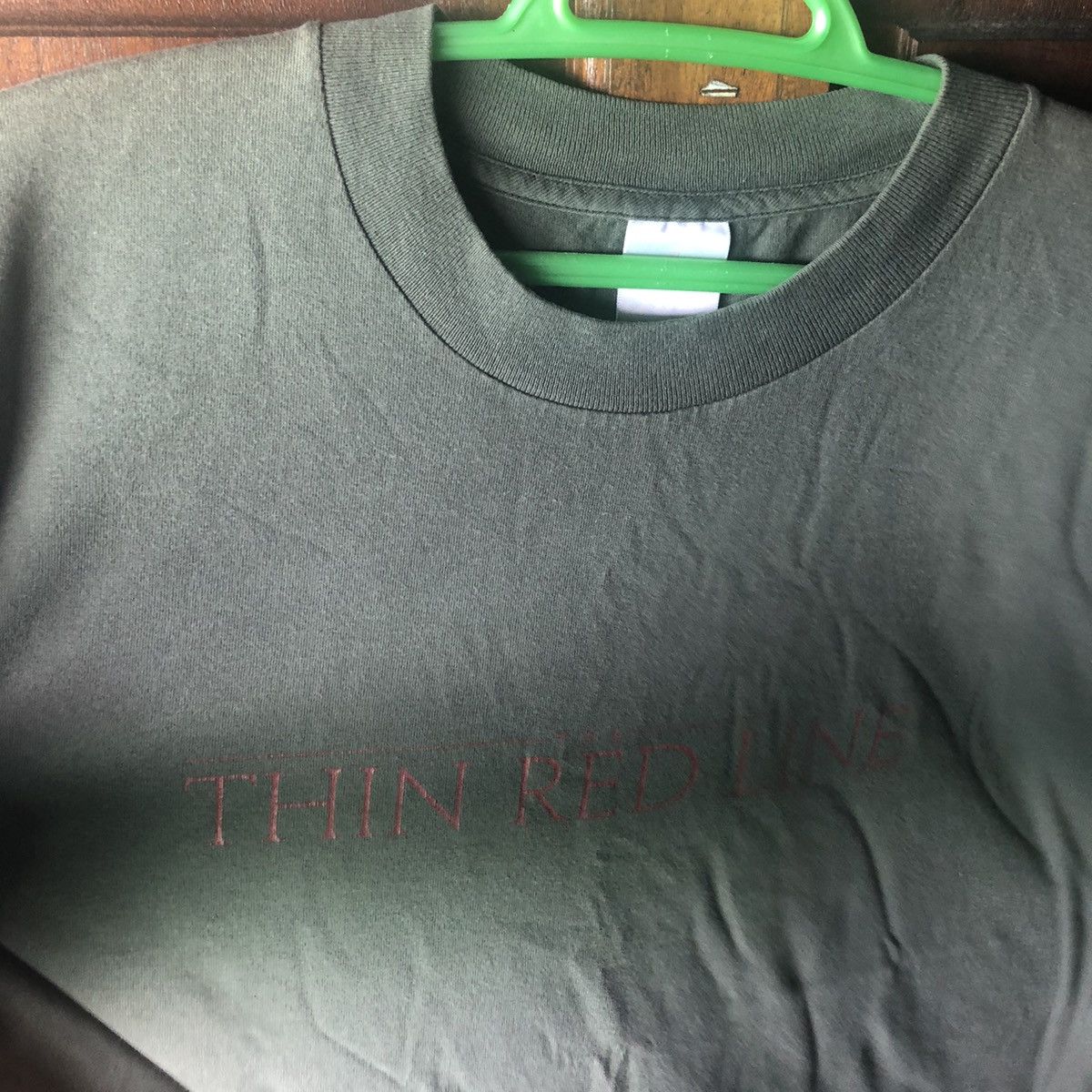 Vintage The Thin Red Line Vintage 90's Movie War Action Spellout Tee Size US XL / EU 56 / 4 - 9 Thumbnail